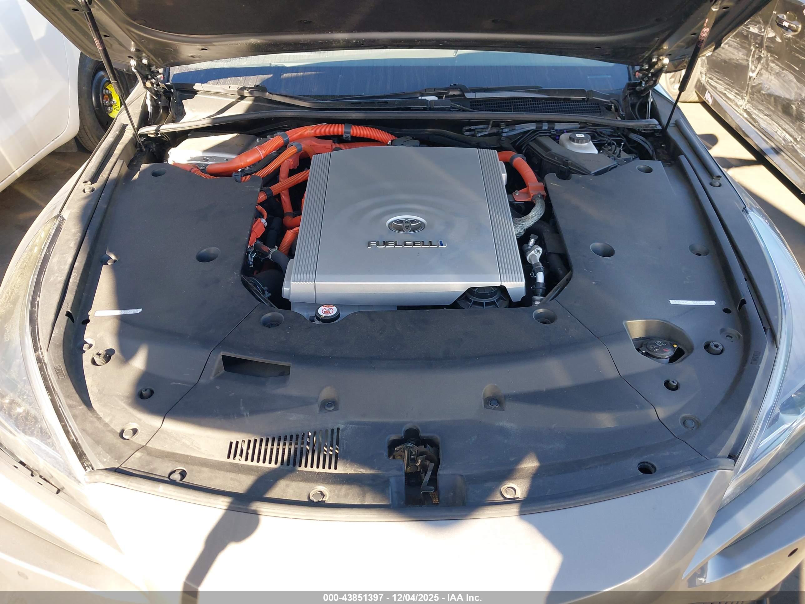 TOYOTA MIRAI image 10