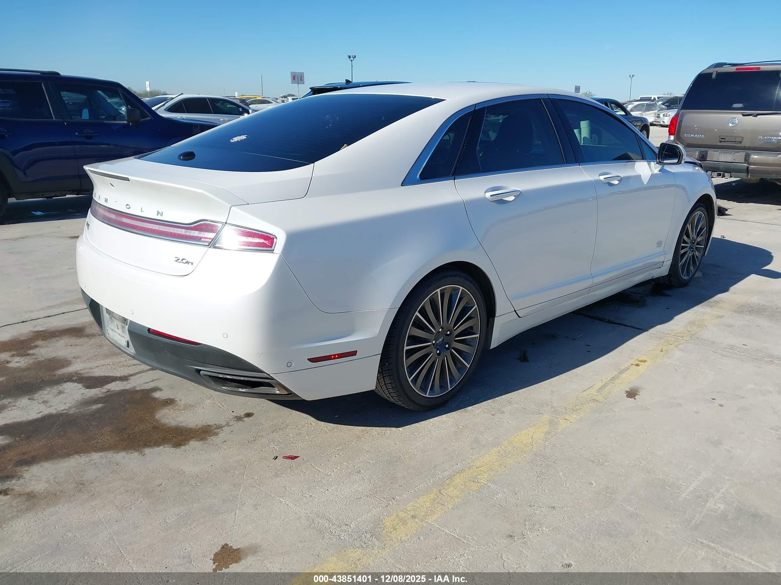 LINCOLN MKZ image 4