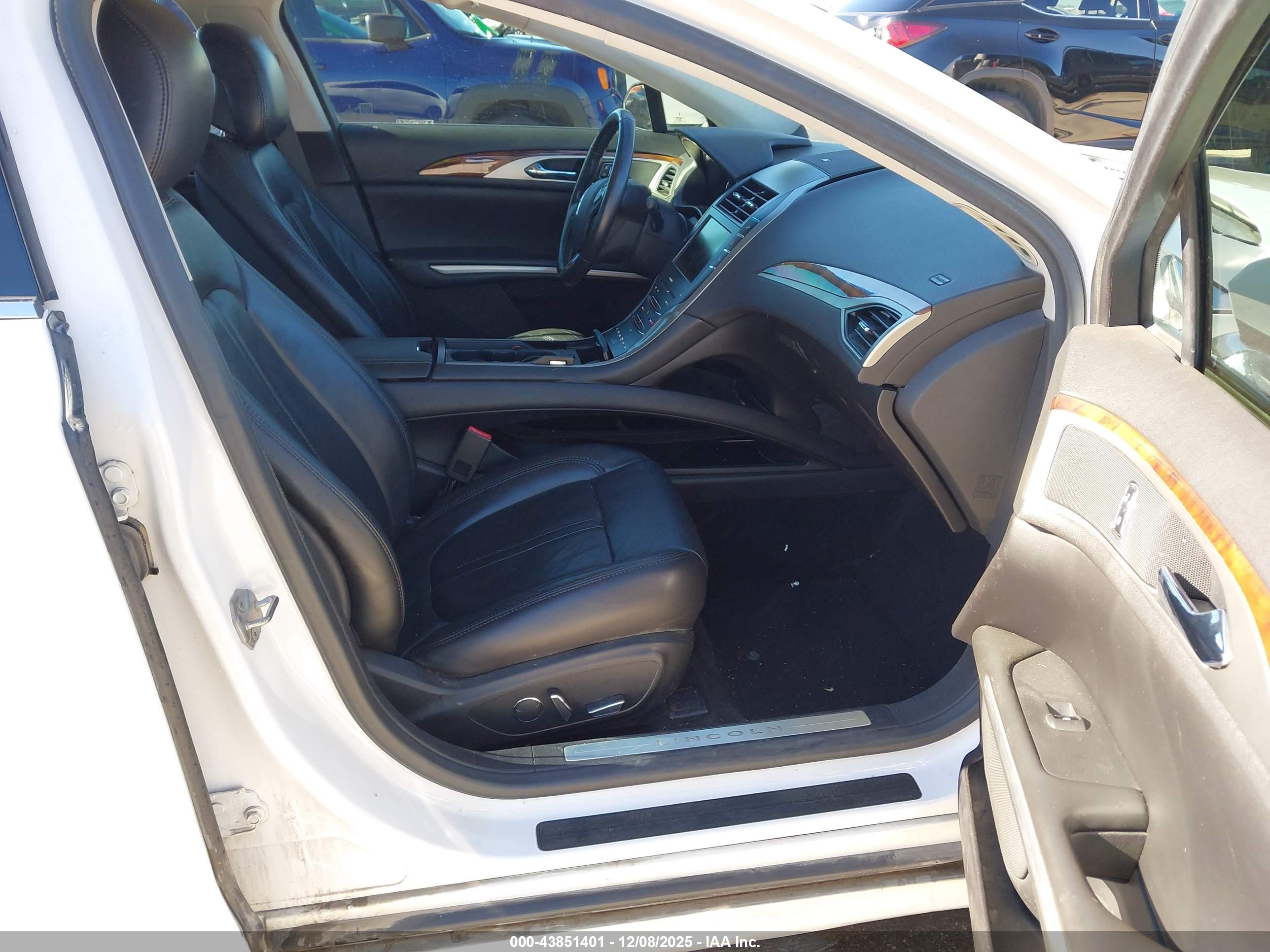 LINCOLN MKZ image 5