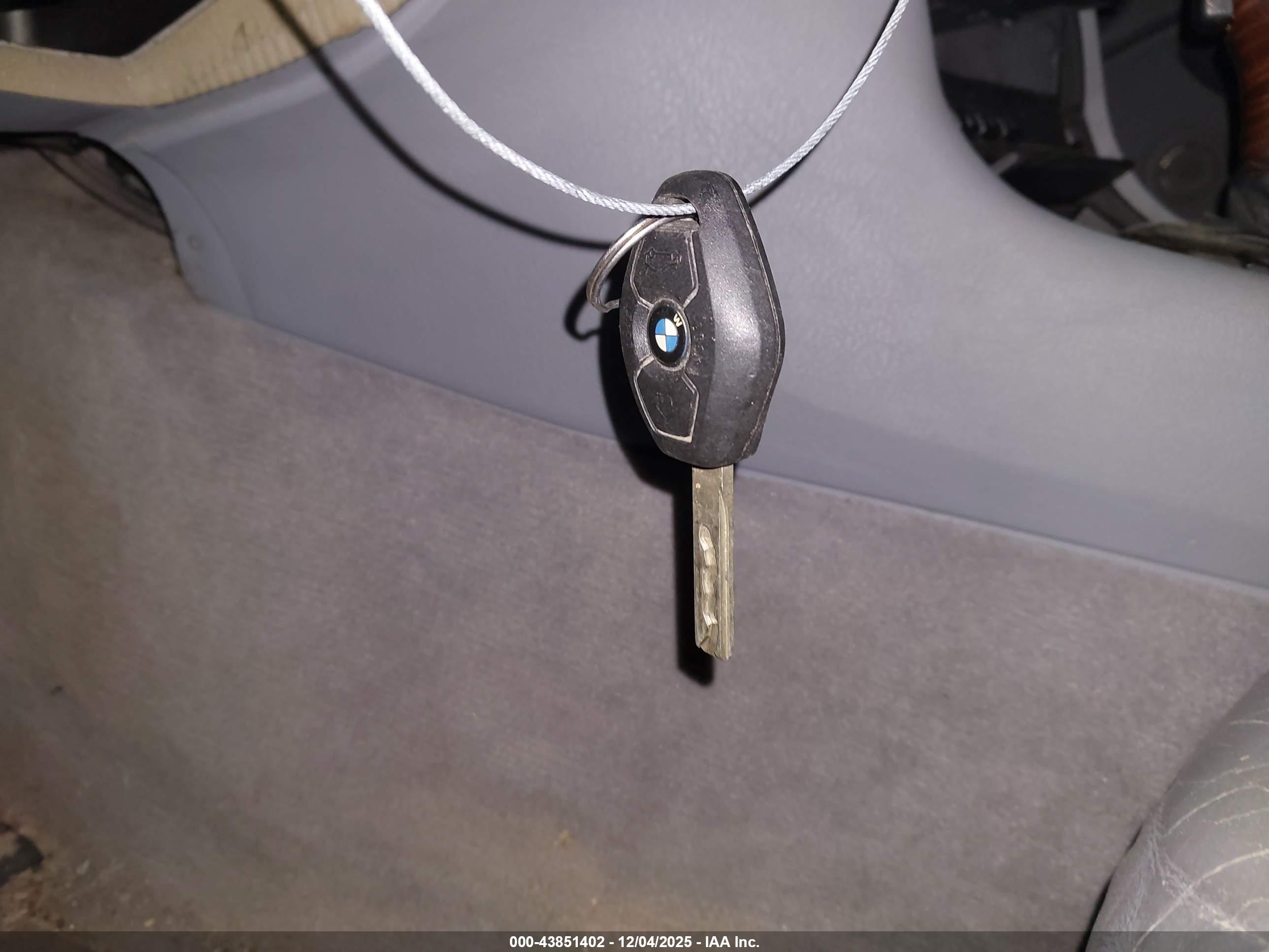 BMW 330I image 11