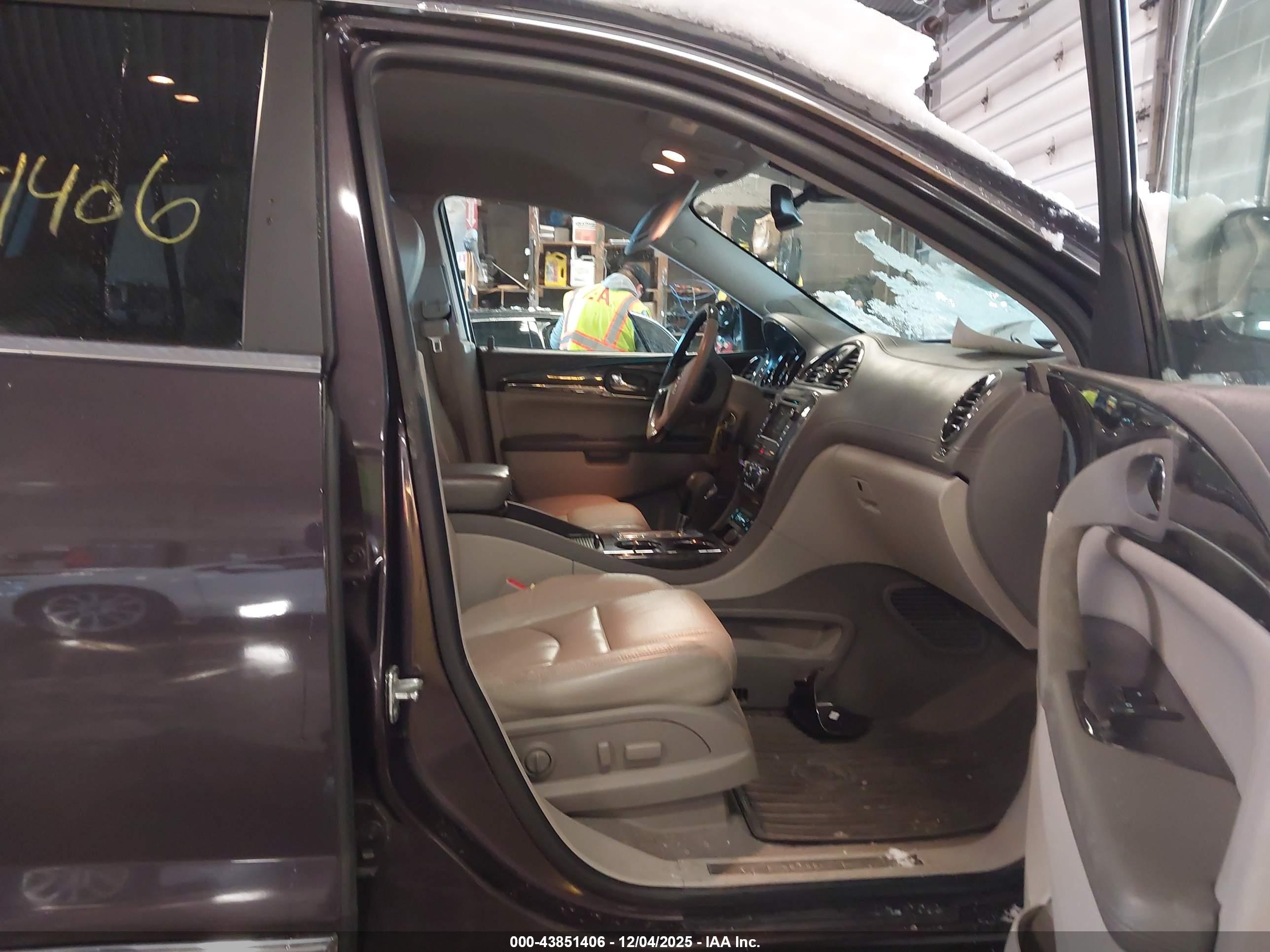 BUICK ENCLAVE image 5