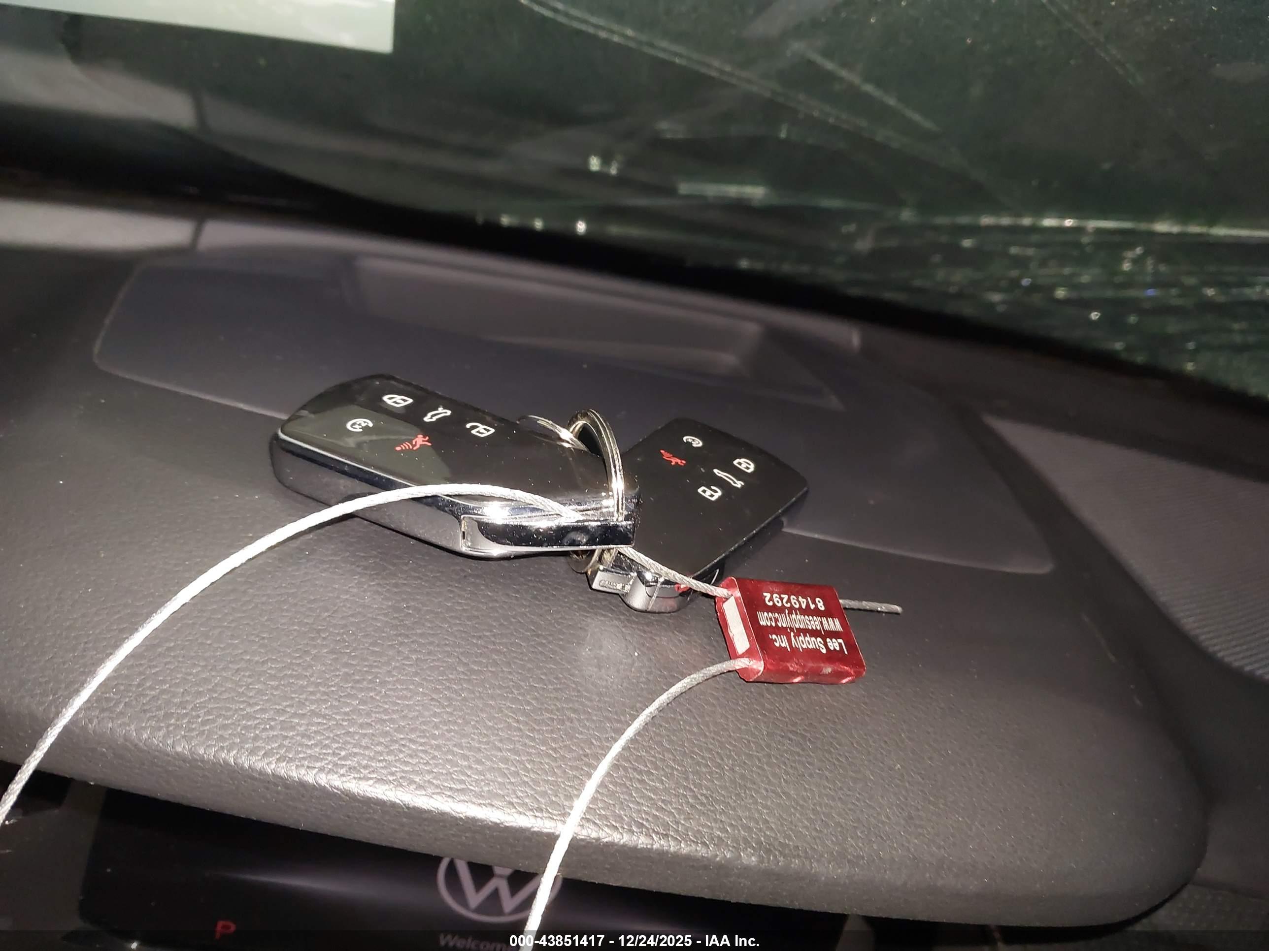 VOLKSWAGEN ATLAS image 11
