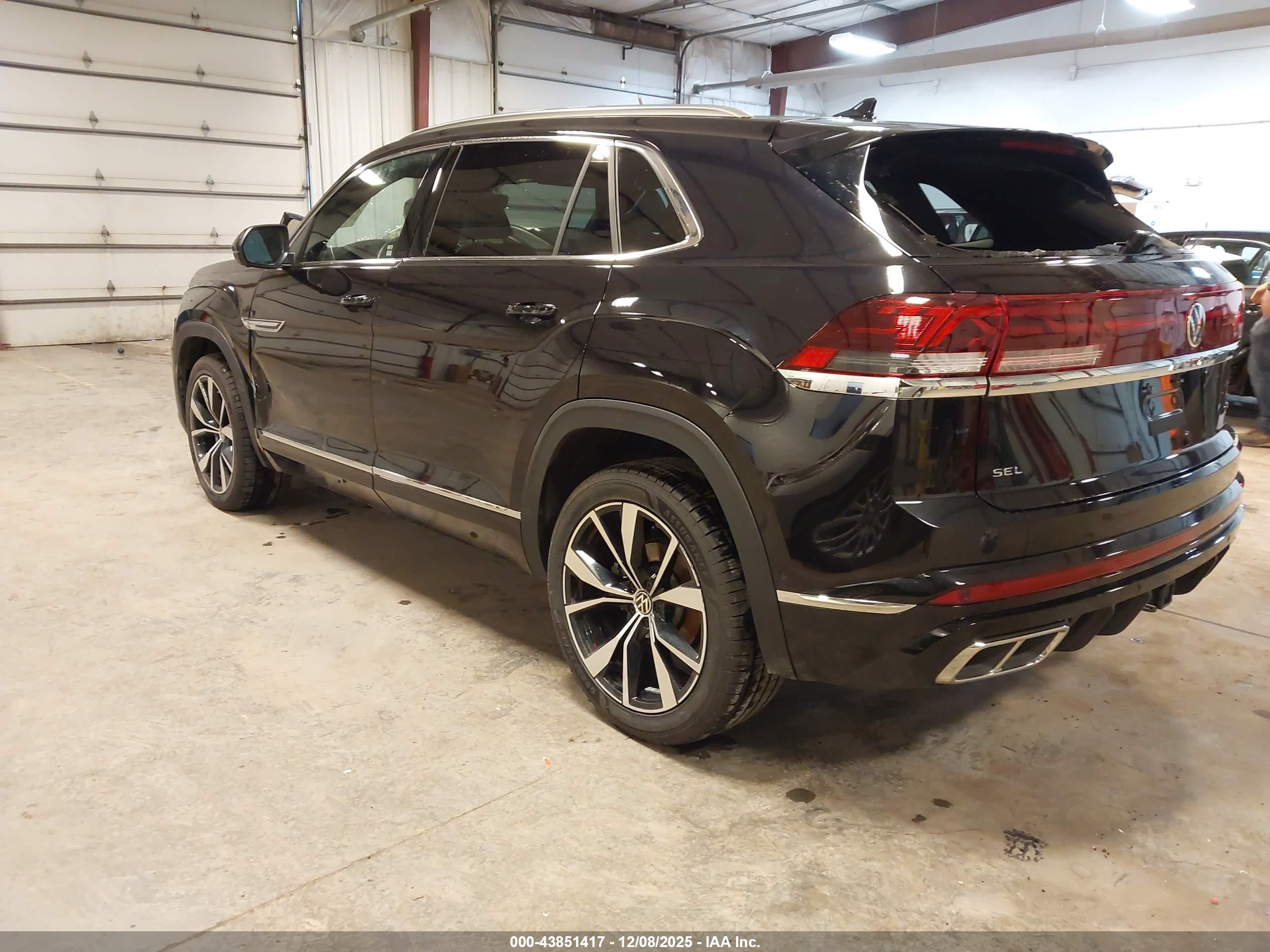 VOLKSWAGEN ATLAS image 3