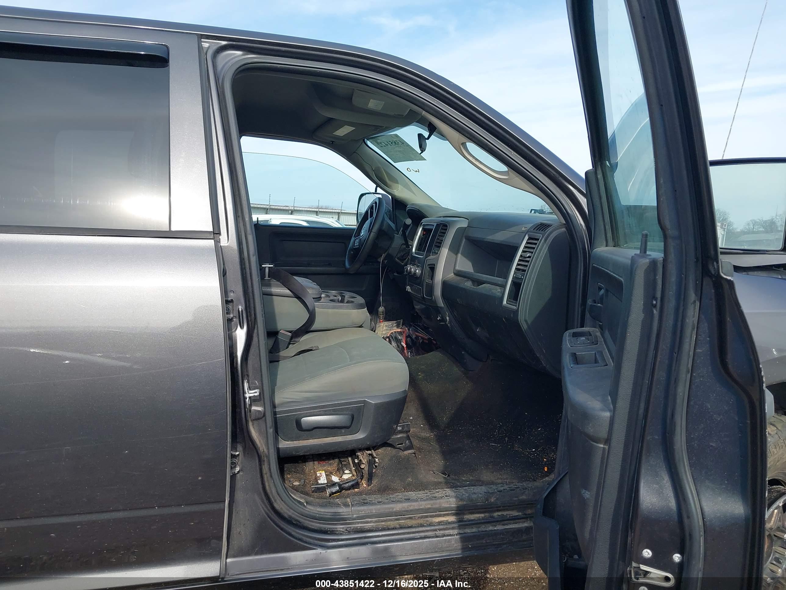 RAM 2500 image 5