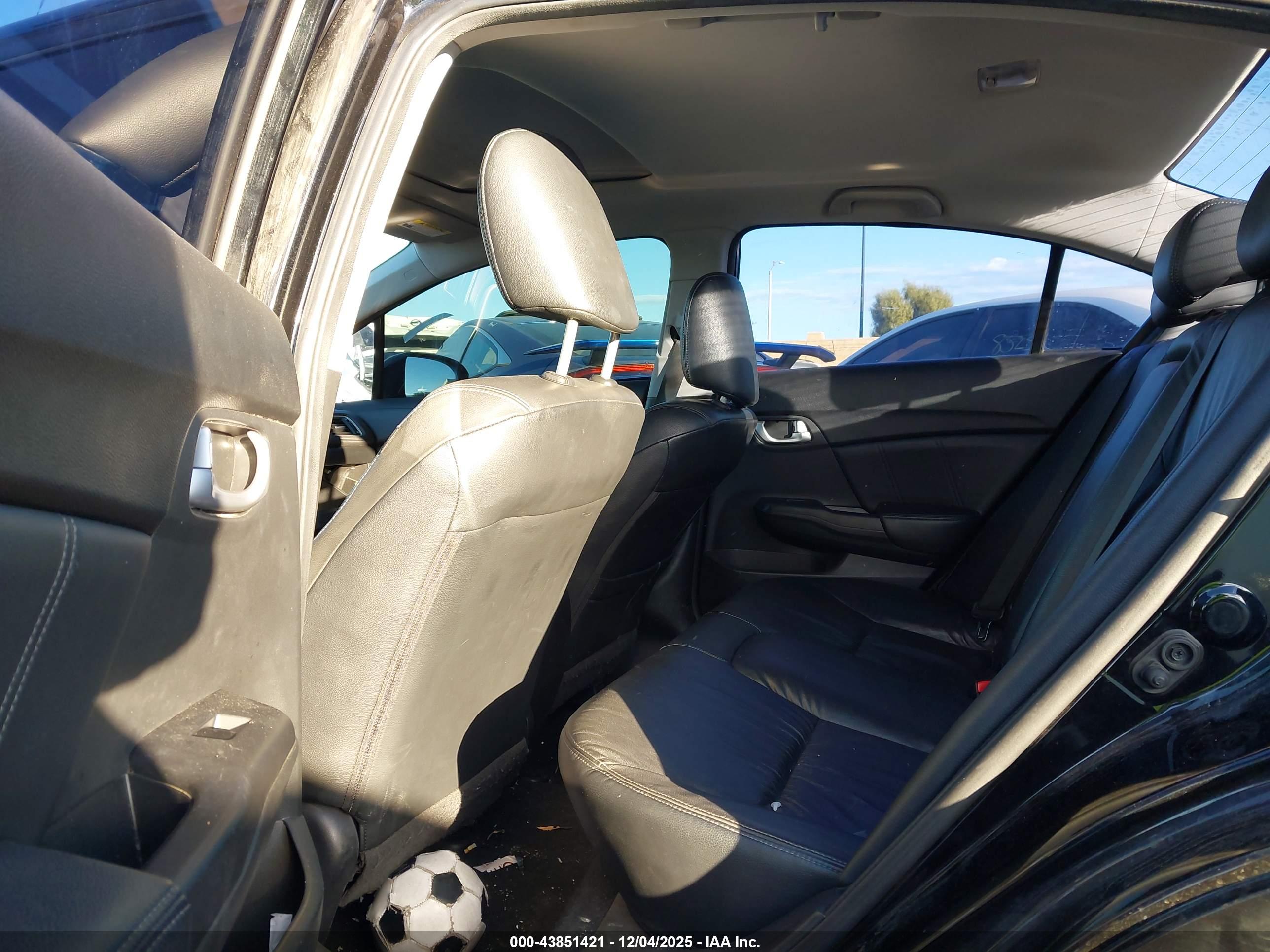 HONDA CIVIC image 8