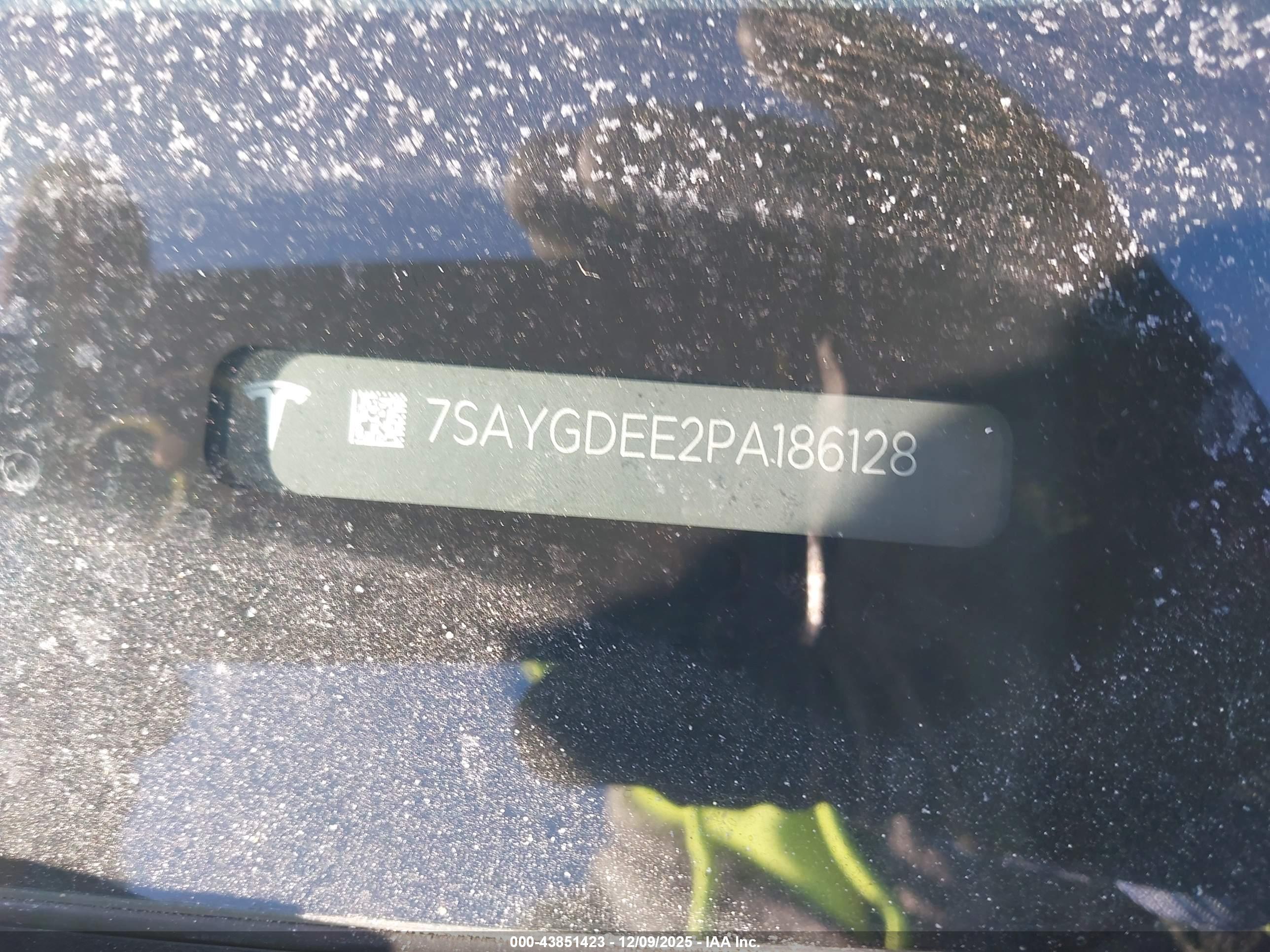 TESLA MODEL image 9