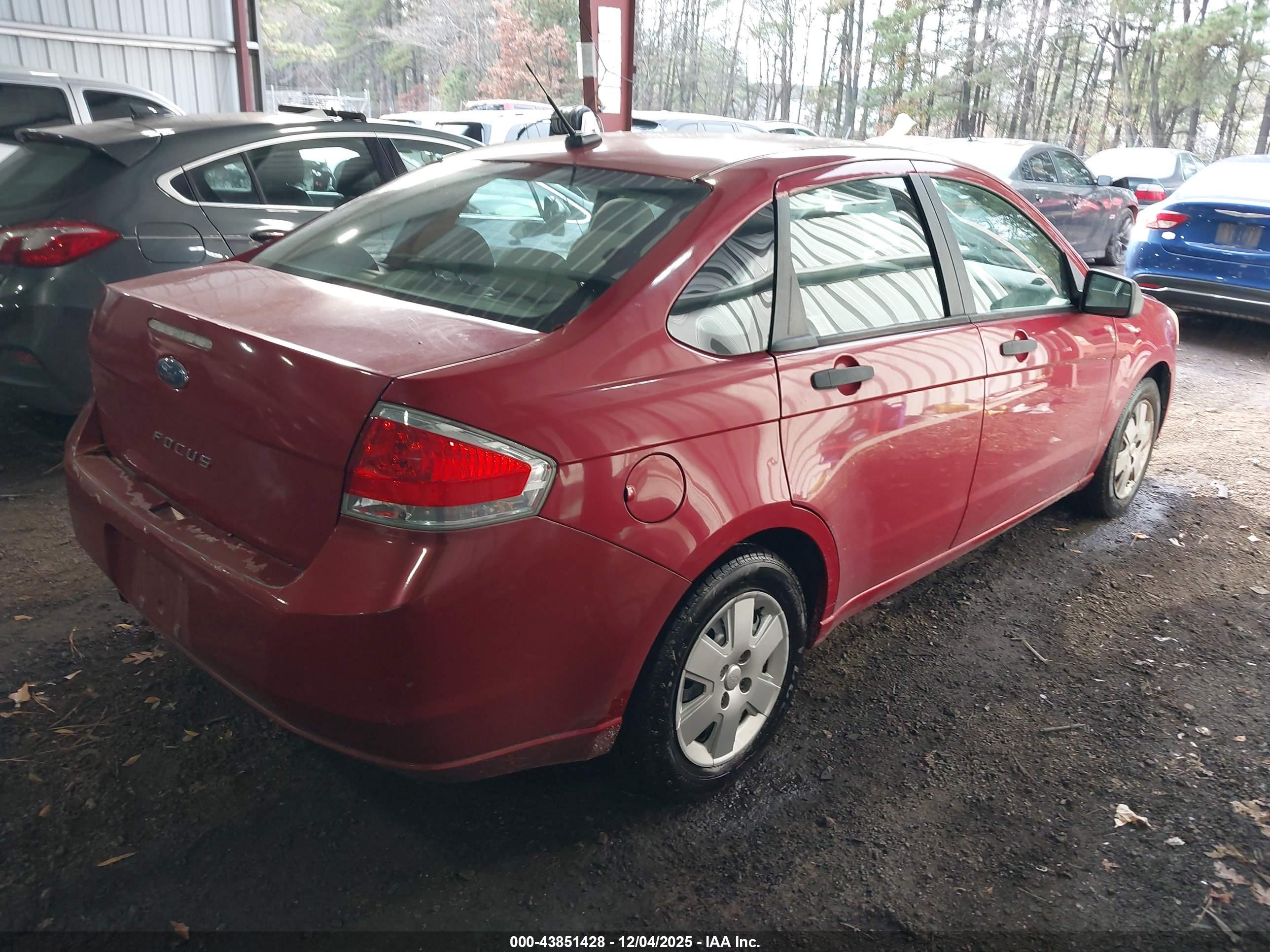 FORD FOCUS image 4