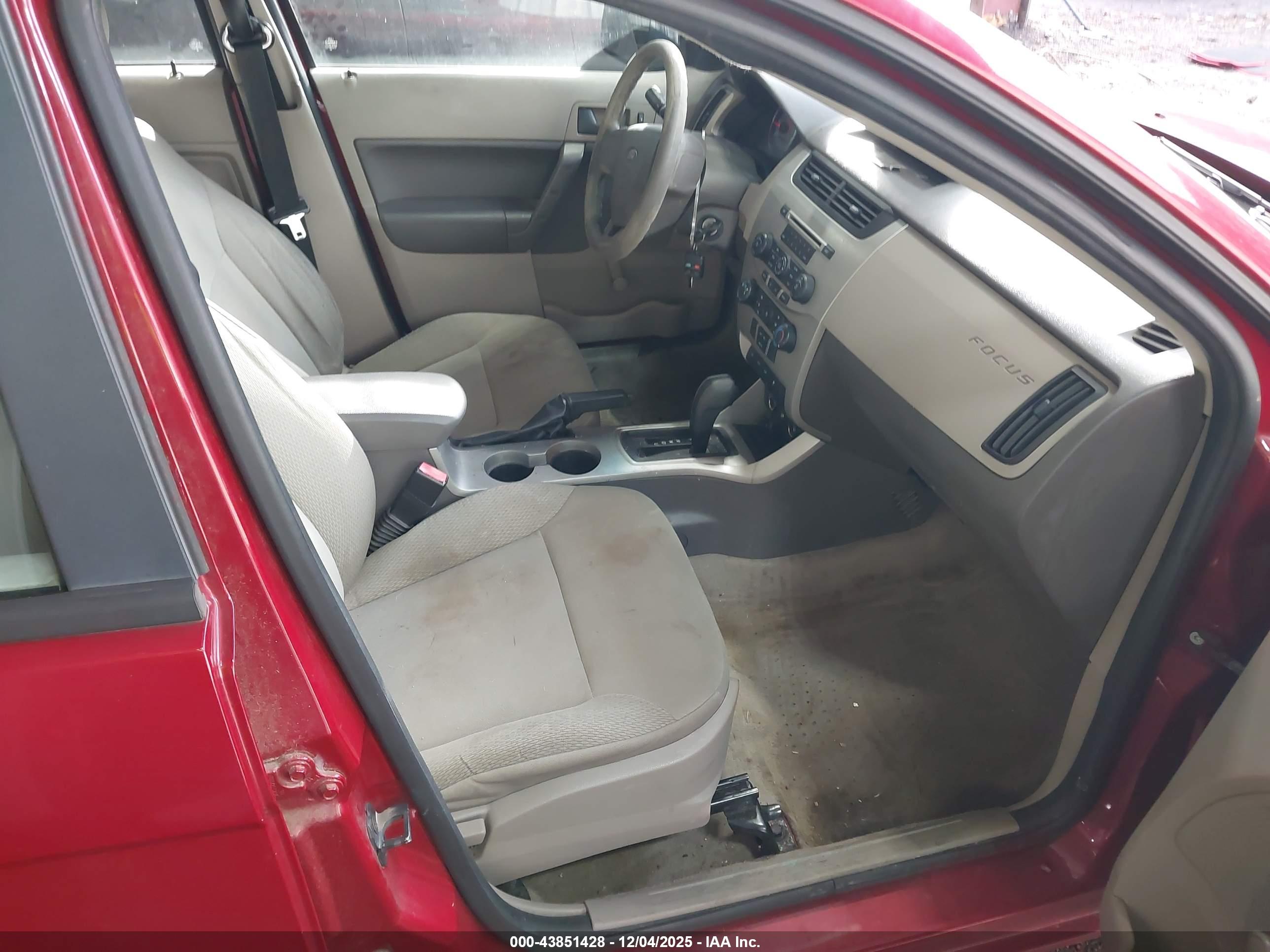 FORD FOCUS image 5