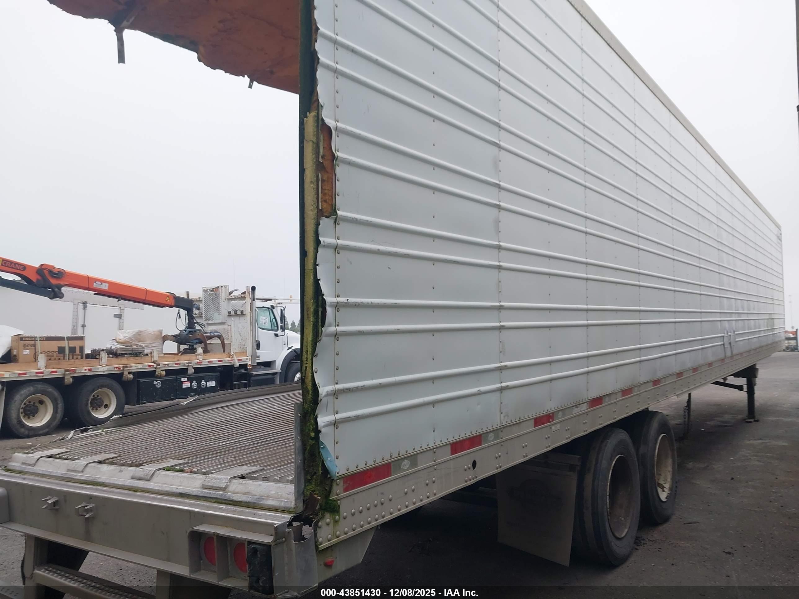 UTILITY TRAILER image 4
