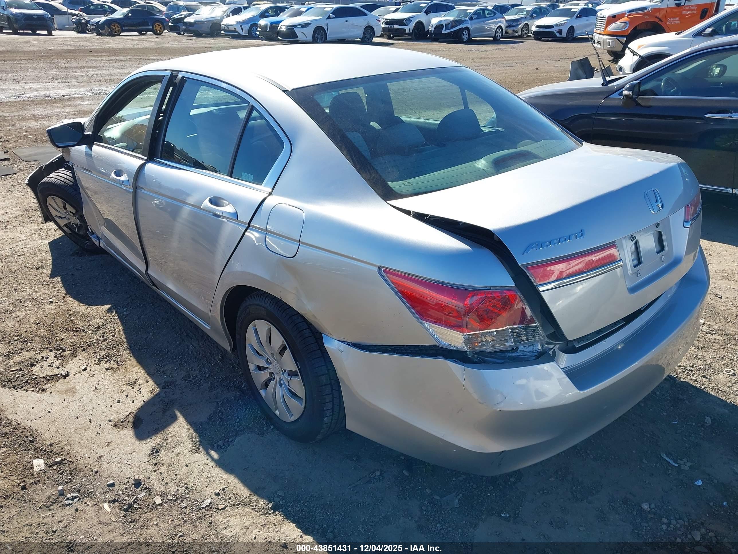 HONDA ACCORD image 3
