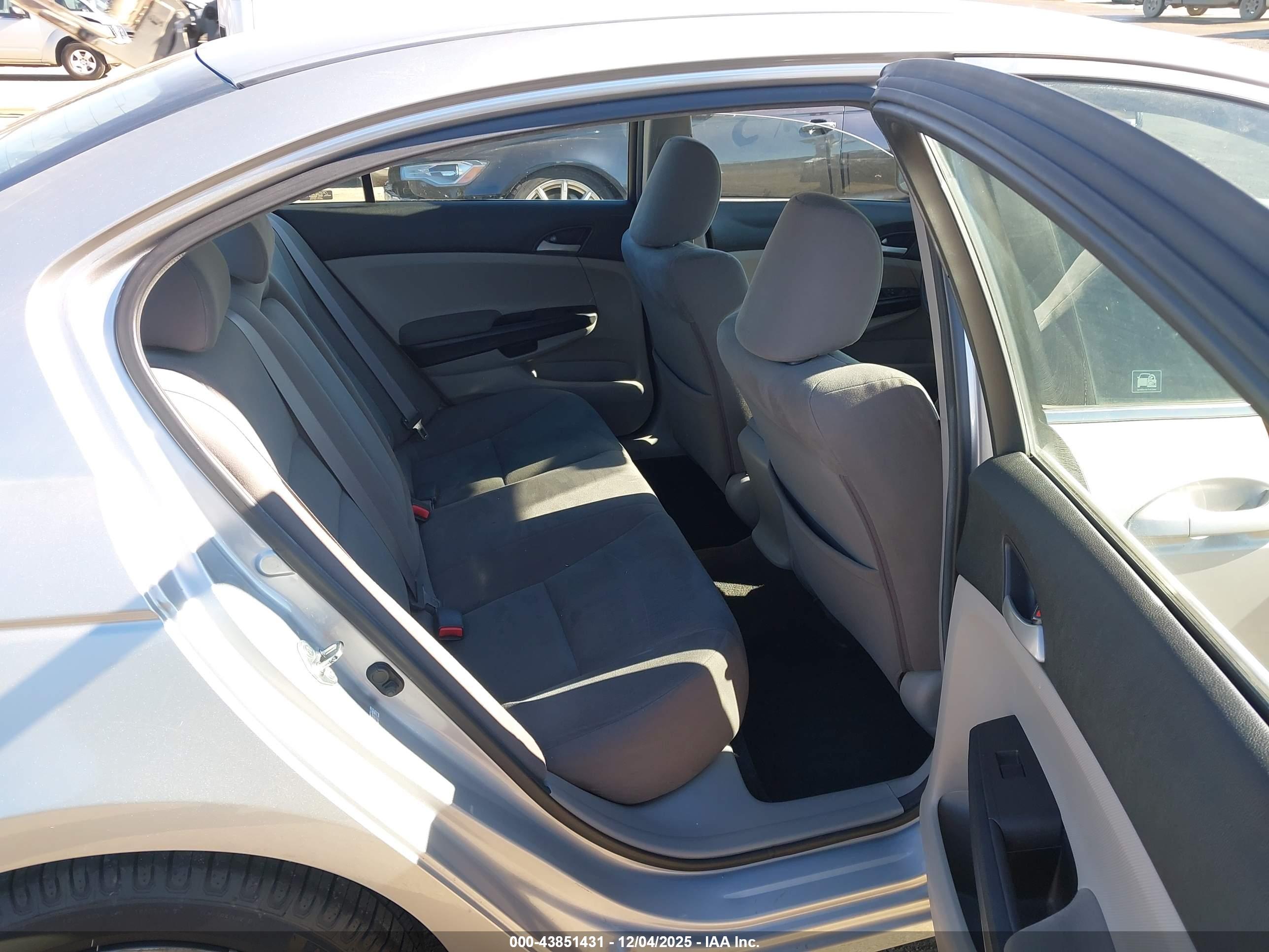 HONDA ACCORD image 8