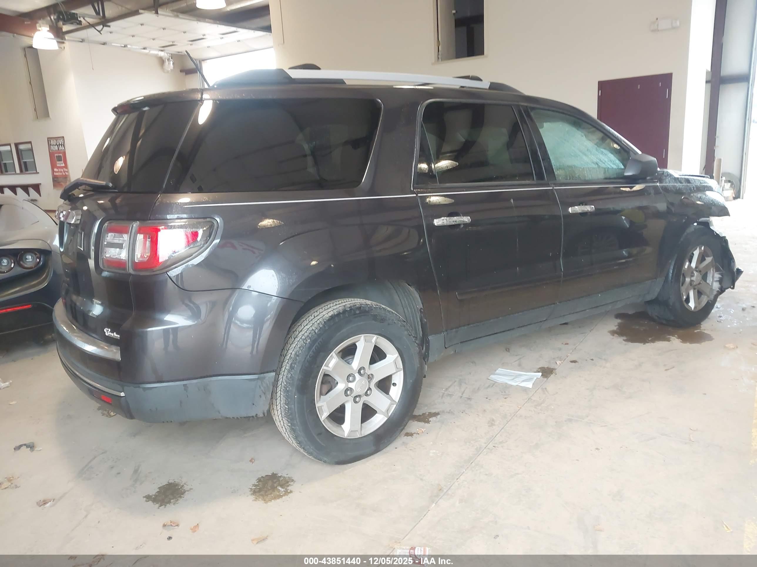 GMC ACADIA image 4