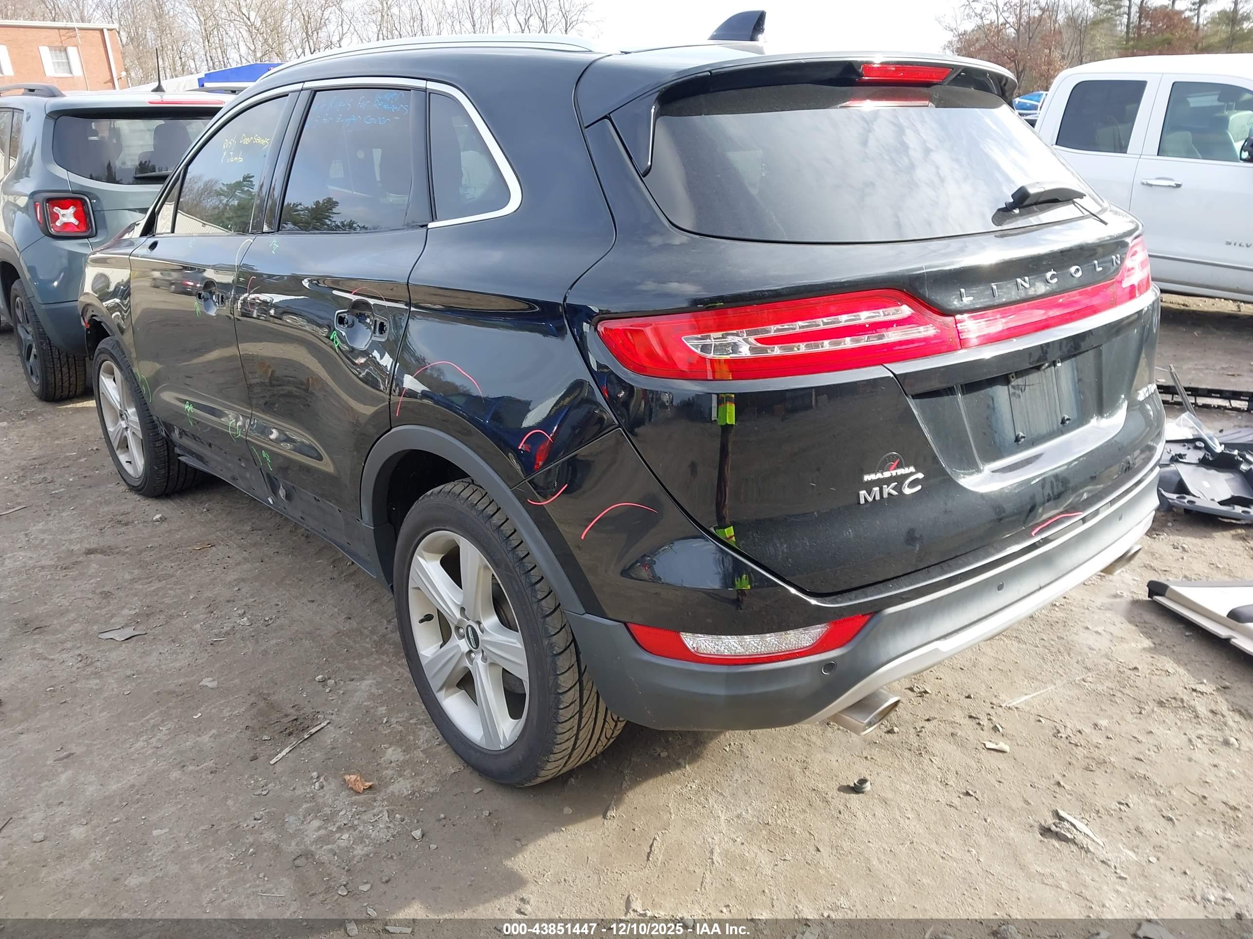 LINCOLN MKC image 3