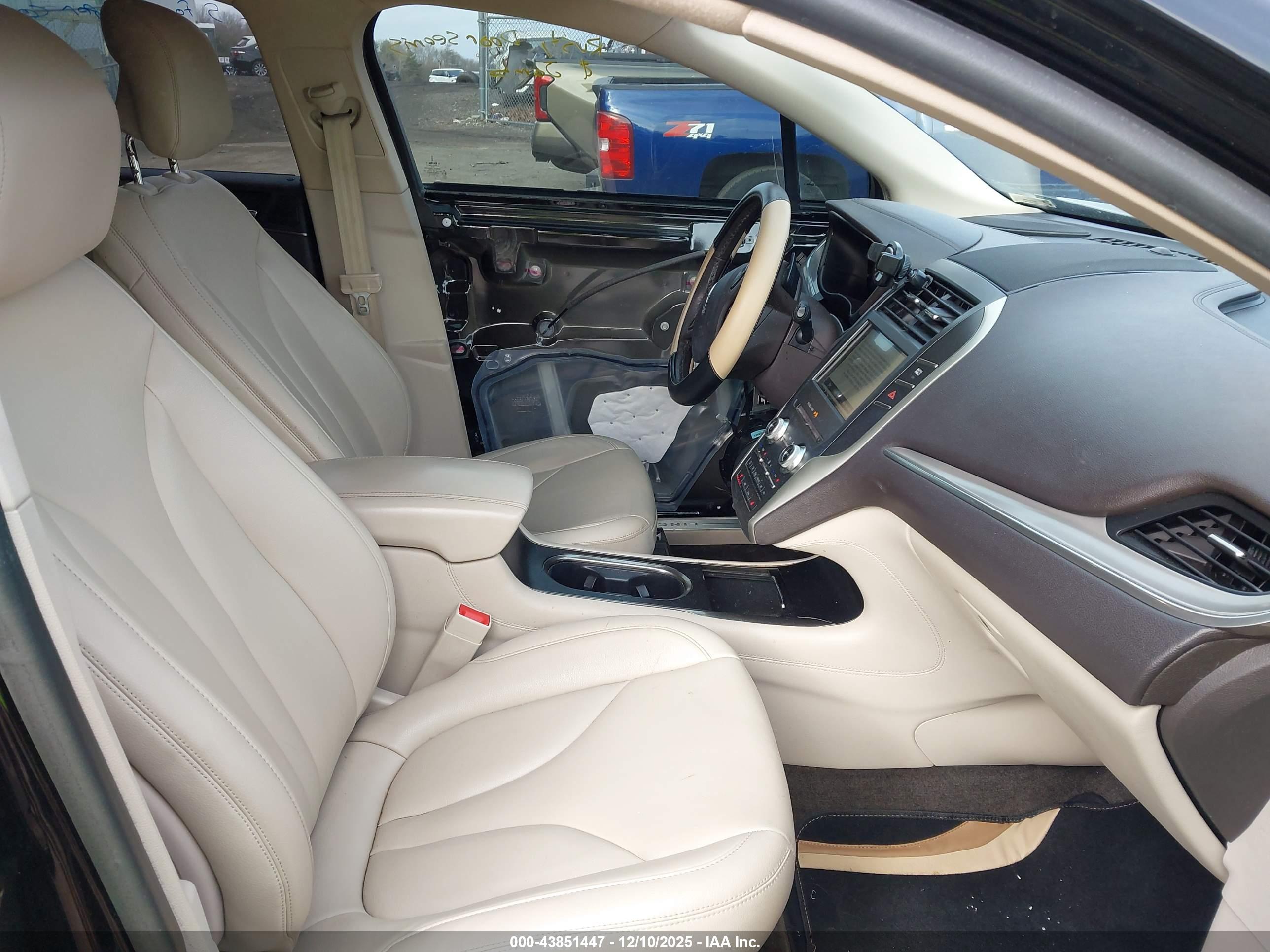 LINCOLN MKC image 5