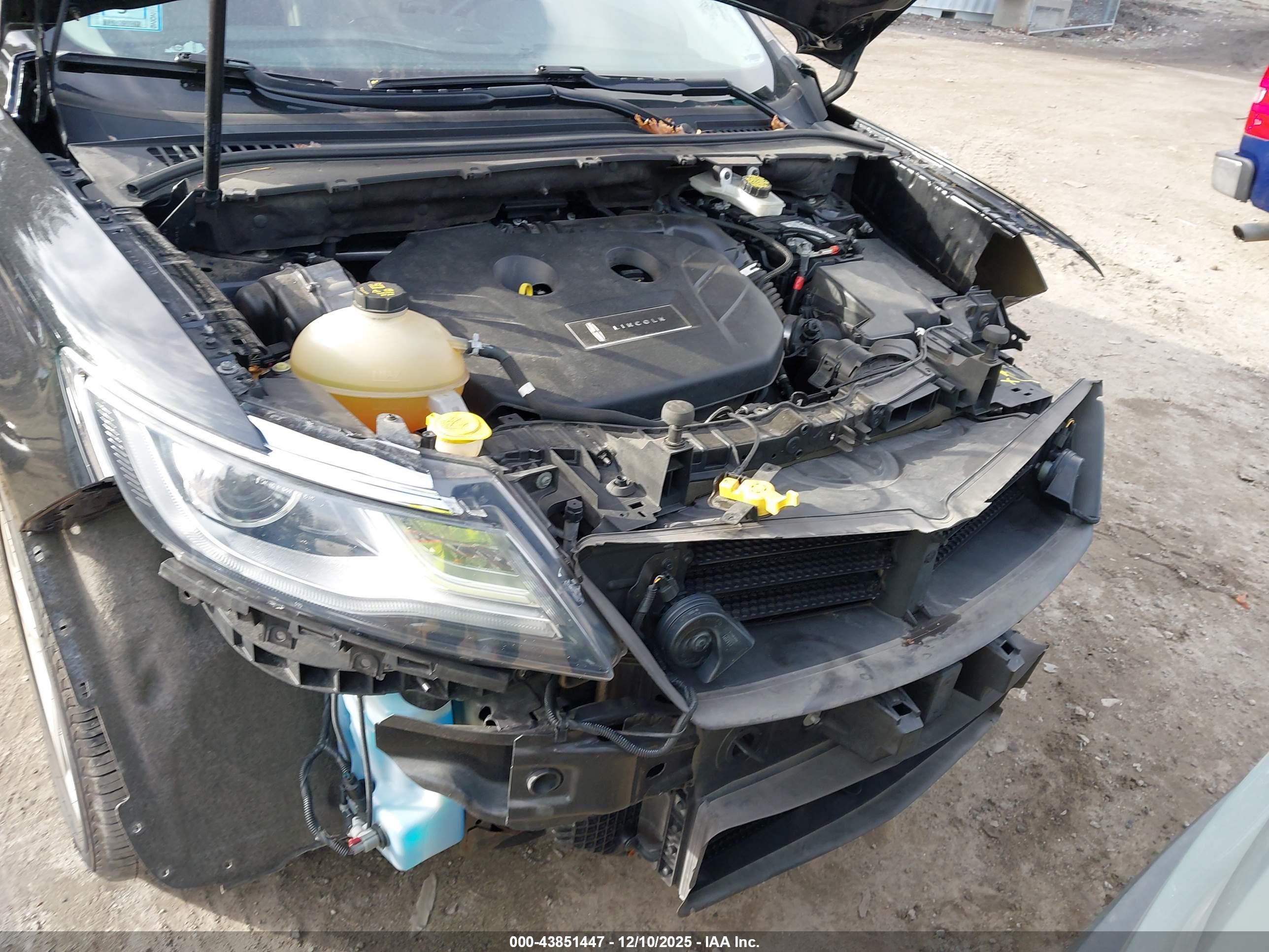 LINCOLN MKC image 6
