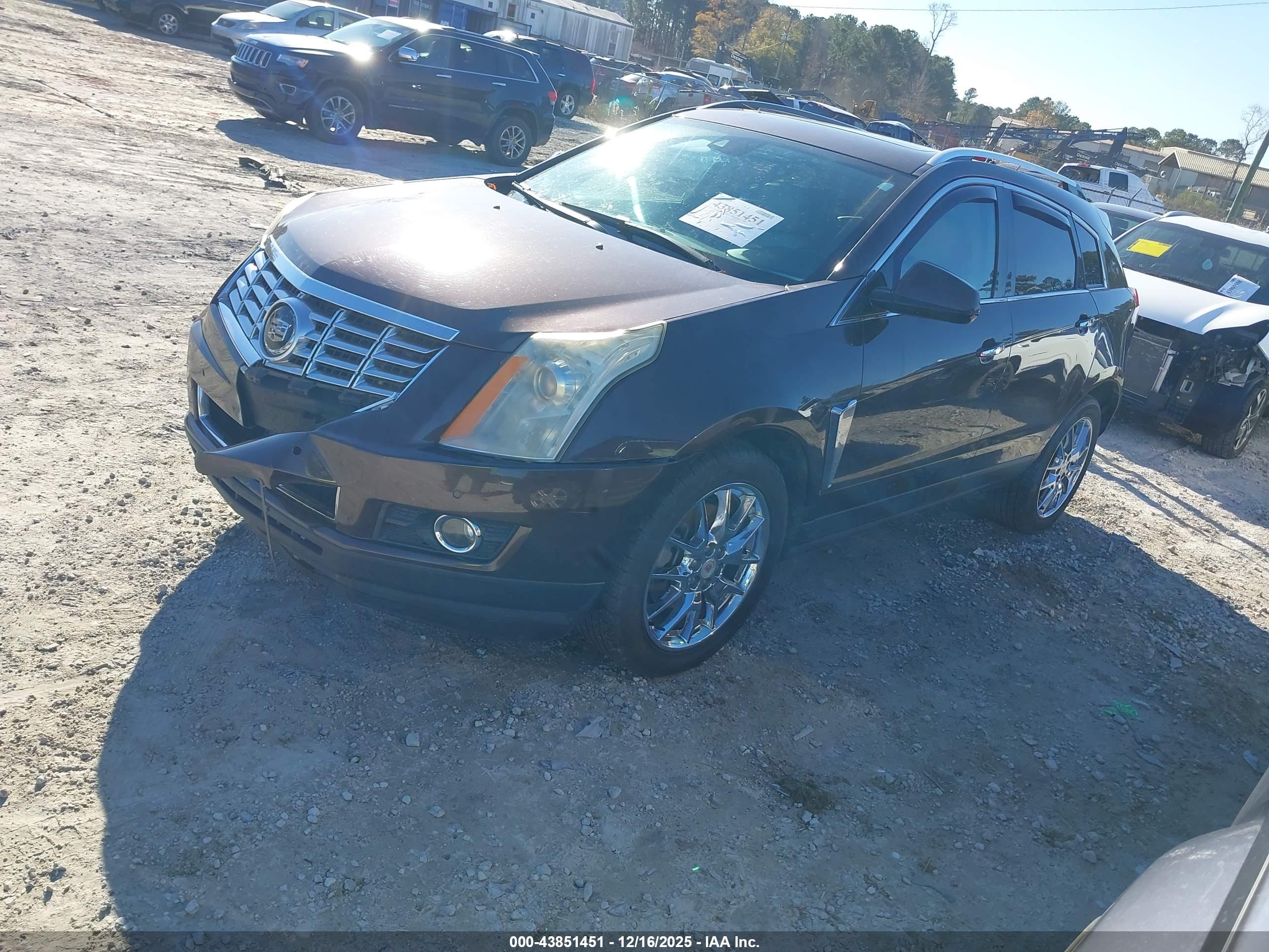 CADILLAC SRX image 2