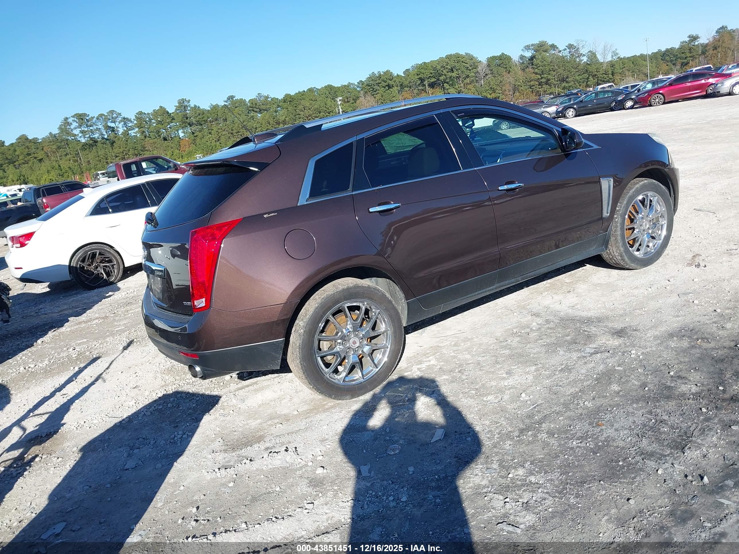 CADILLAC SRX image 4