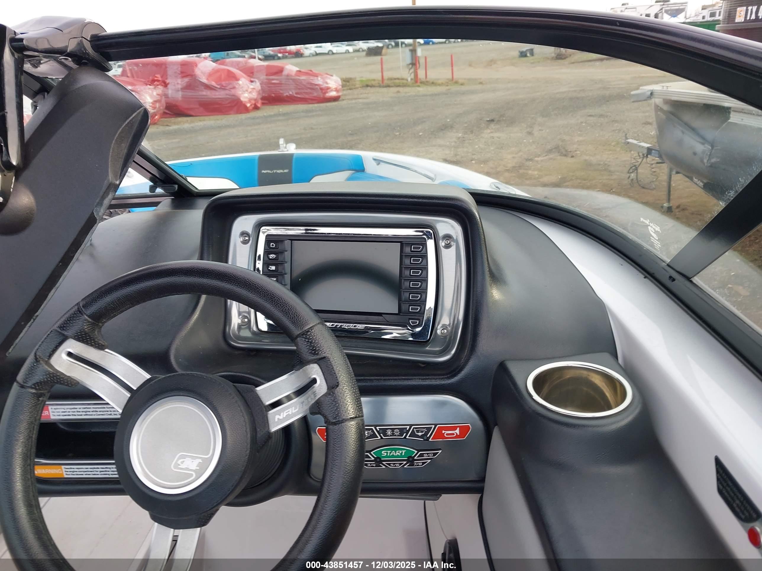 NAUTIQUE SUPER image 7
