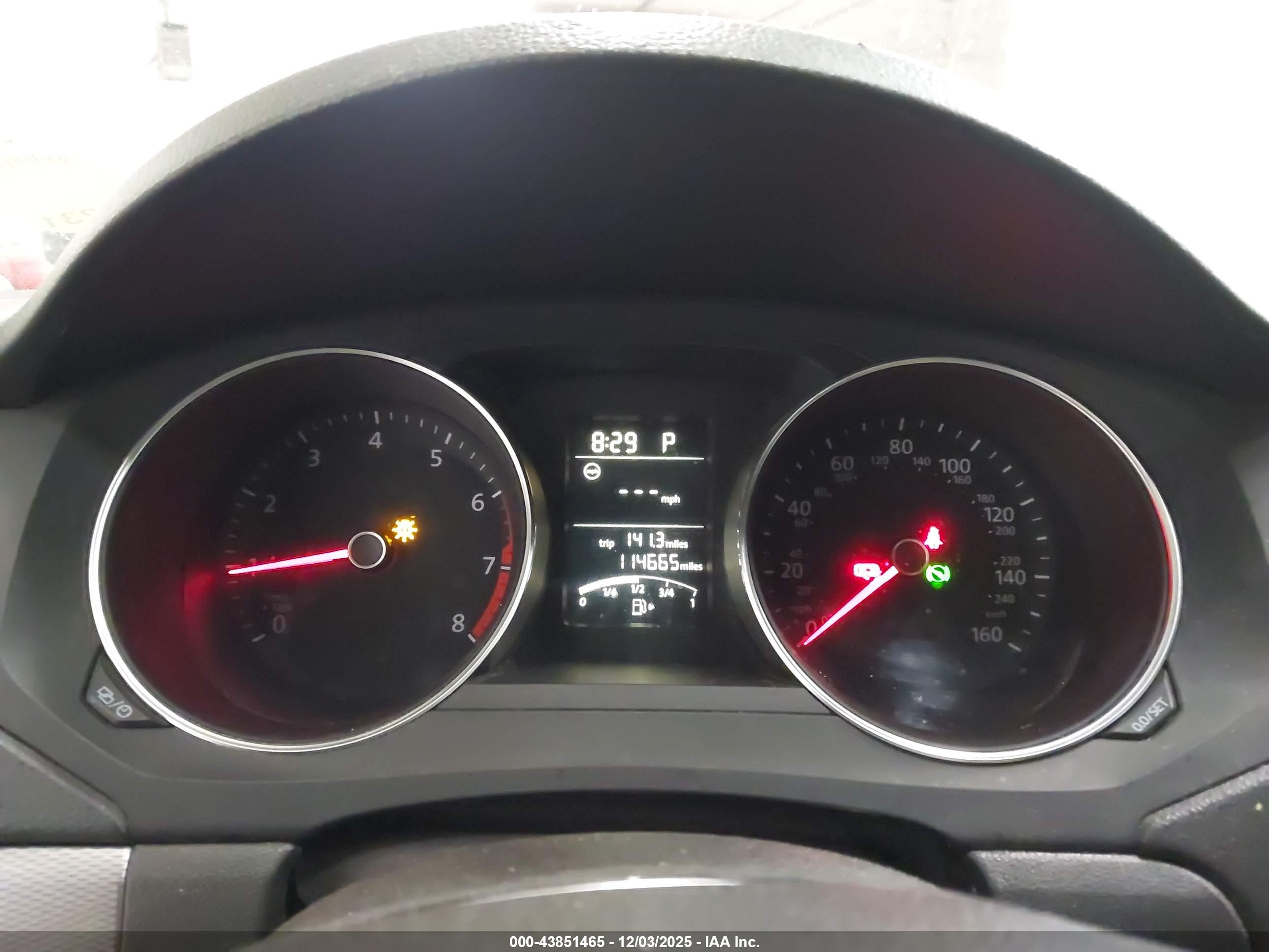VOLKSWAGEN JETTA image 7