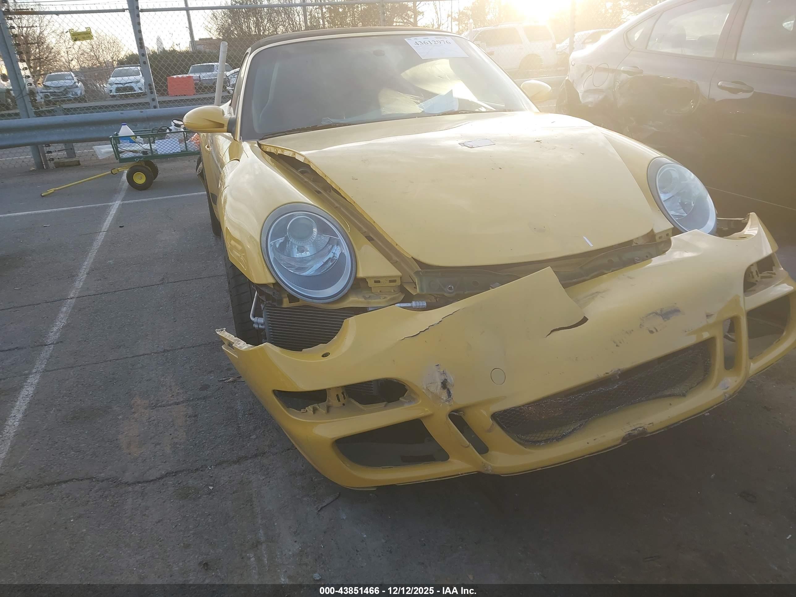PORSCHE 911 image 6