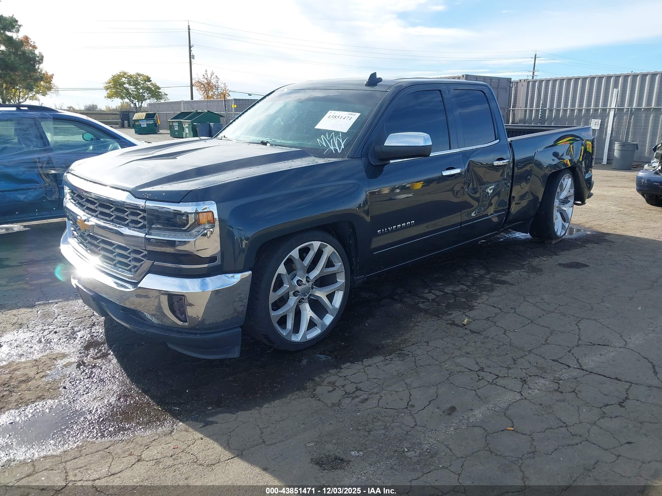 CHEVROLET SILVERADO image 2
