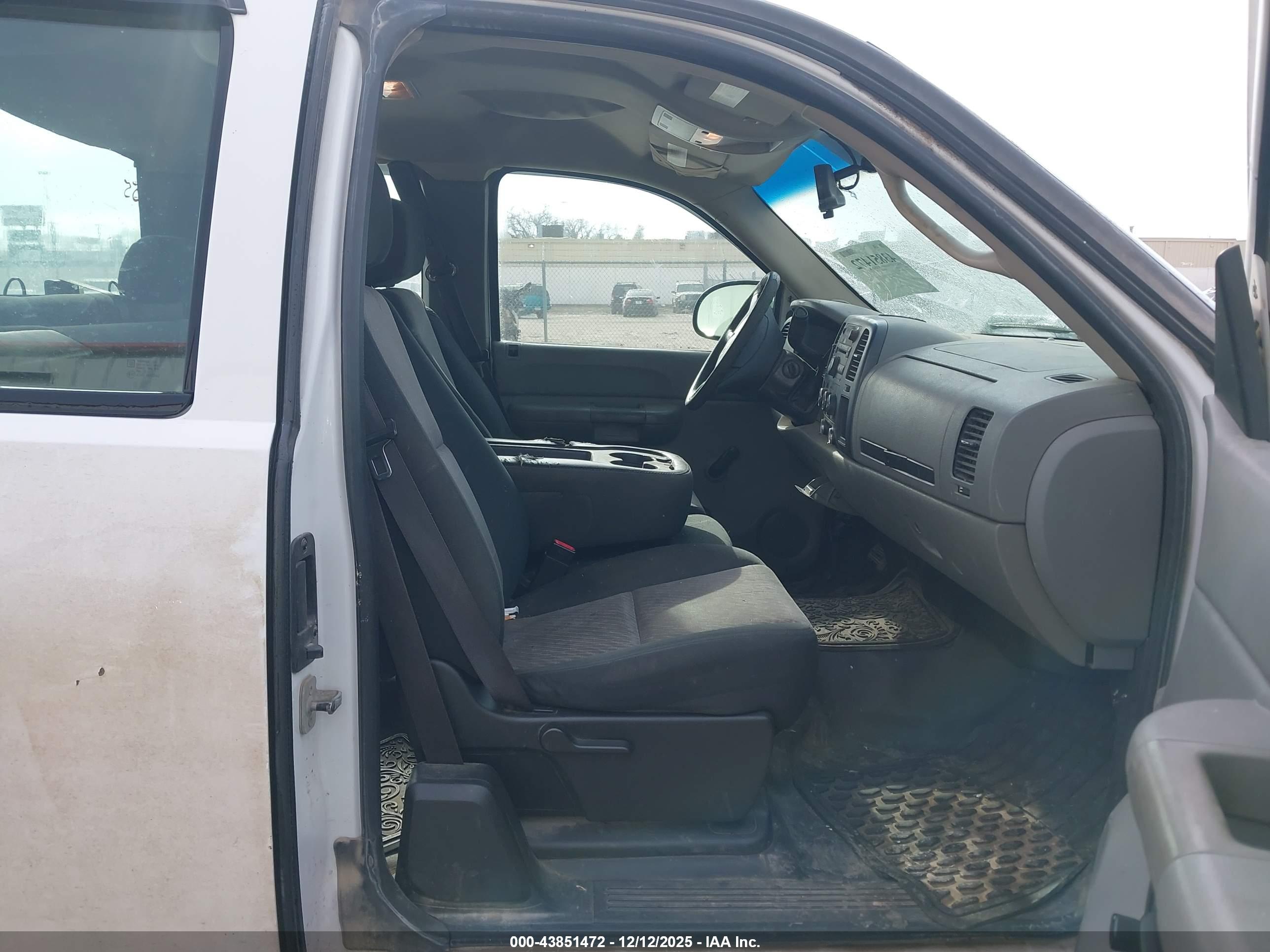 GMC SIERRA image 5