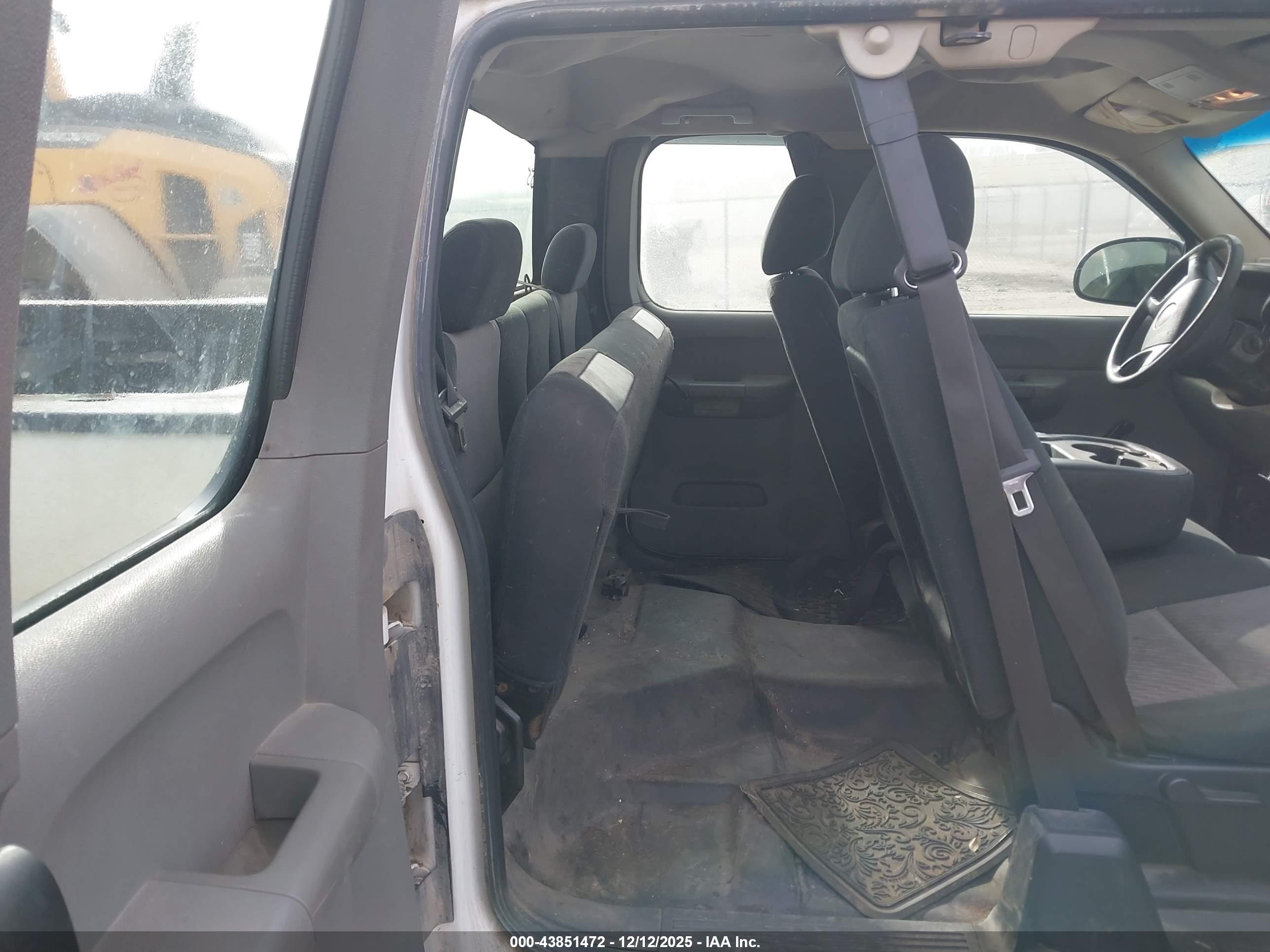GMC SIERRA image 8