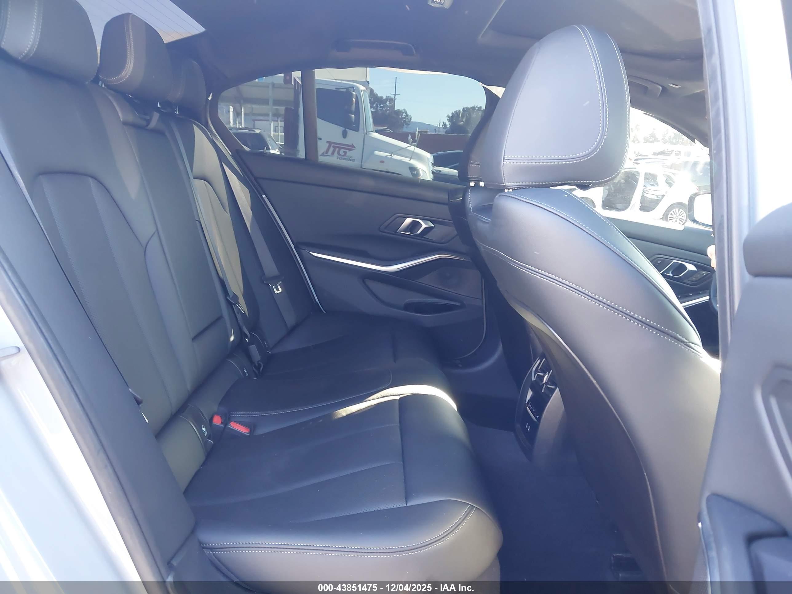 BMW M340I image 8