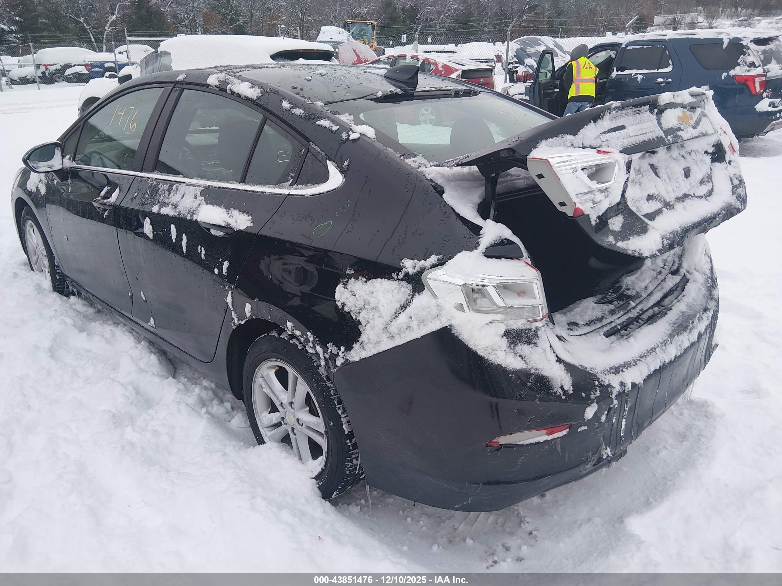 CHEVROLET CRUZE image 3