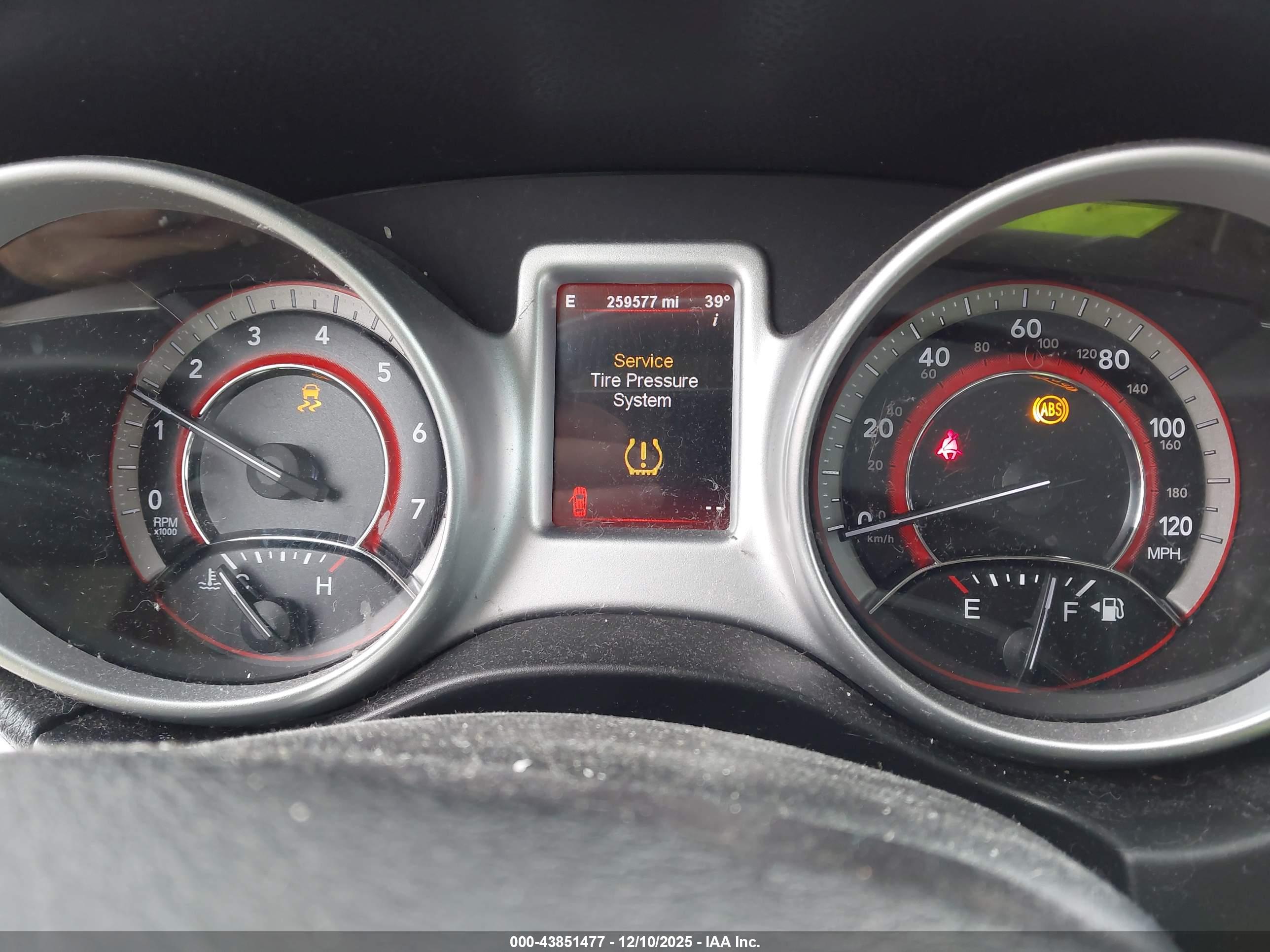 DODGE JOURNEY image 7