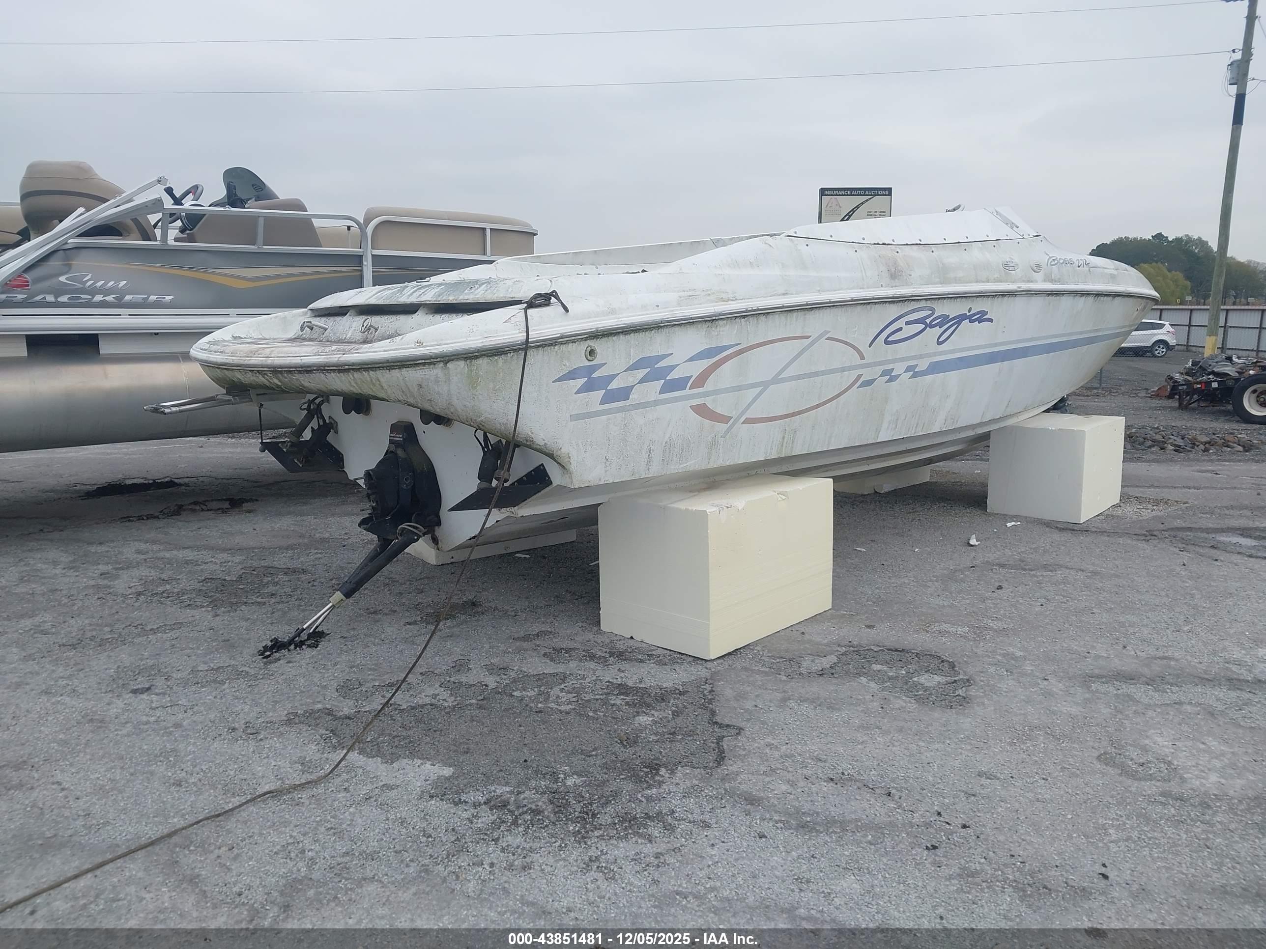 BAJA 272 image 4