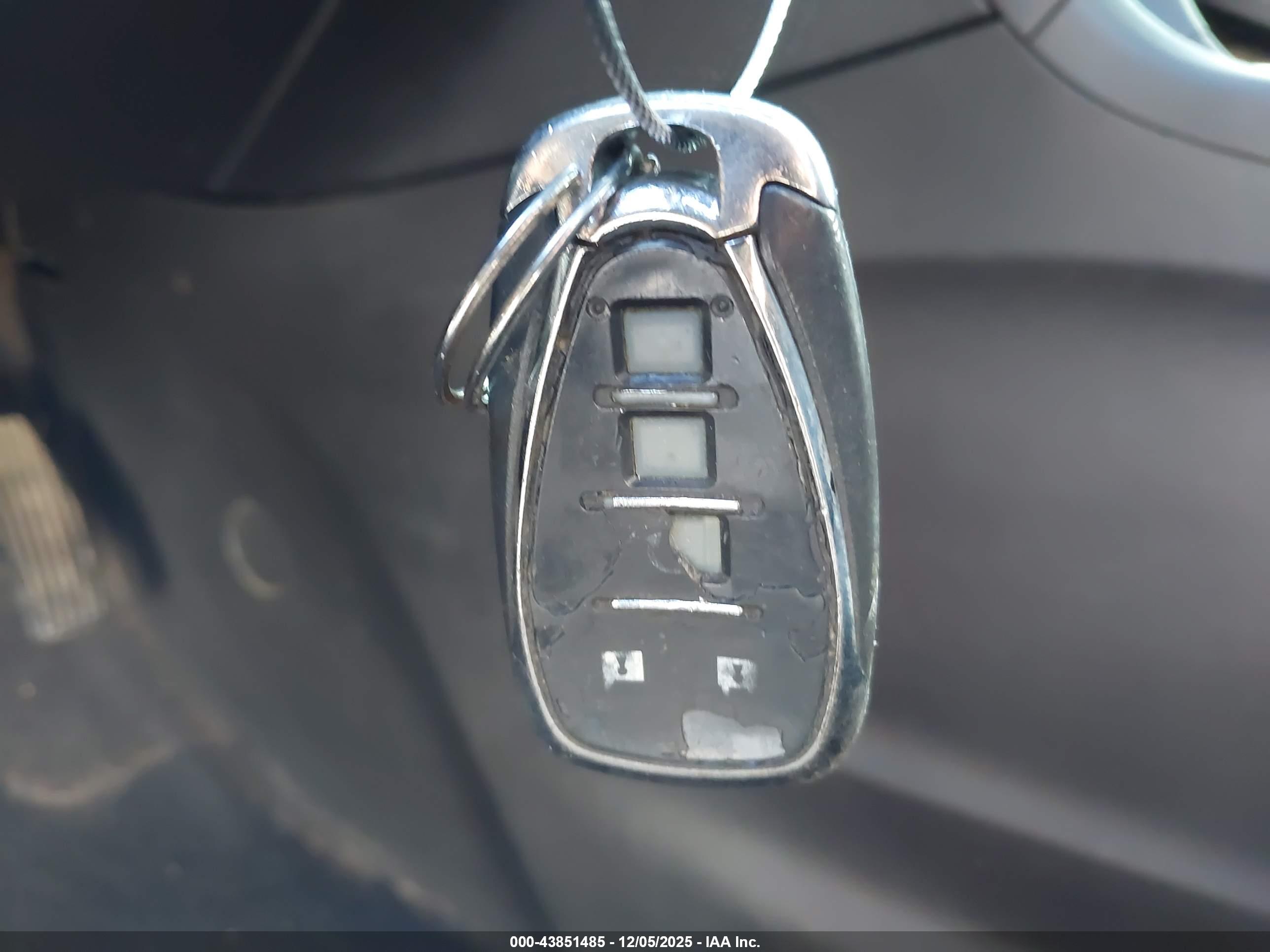 CHEVROLET EQUINOX image 11