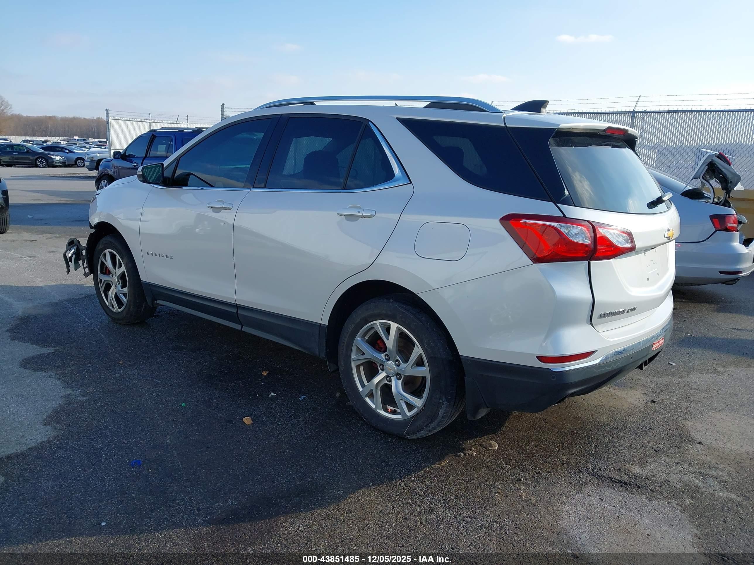 CHEVROLET EQUINOX image 3