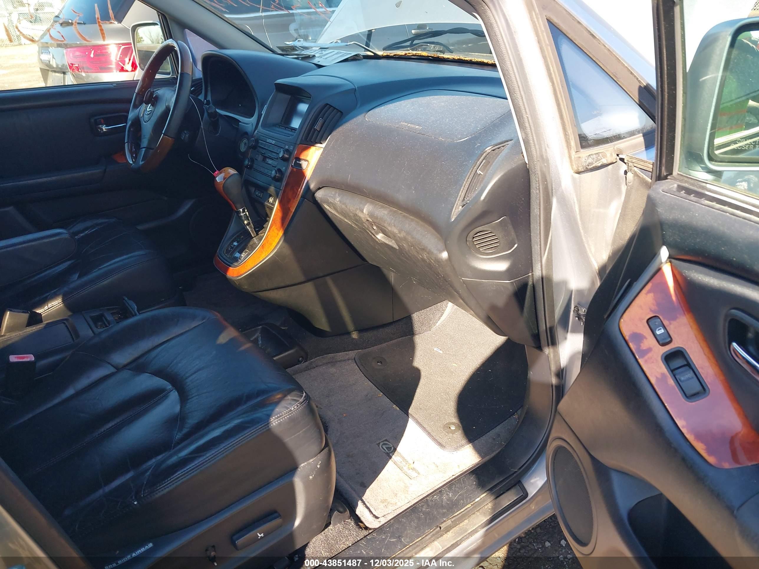 LEXUS RX image 5