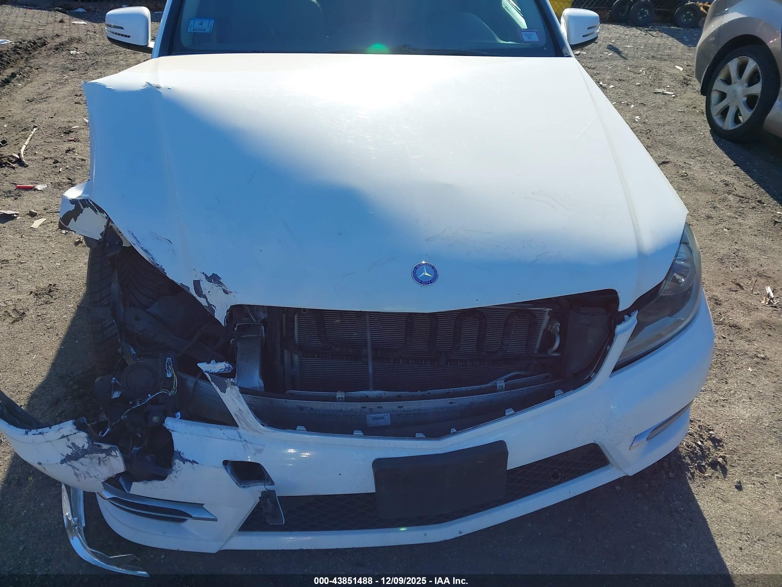 MERCEDES-BENZ C image 6