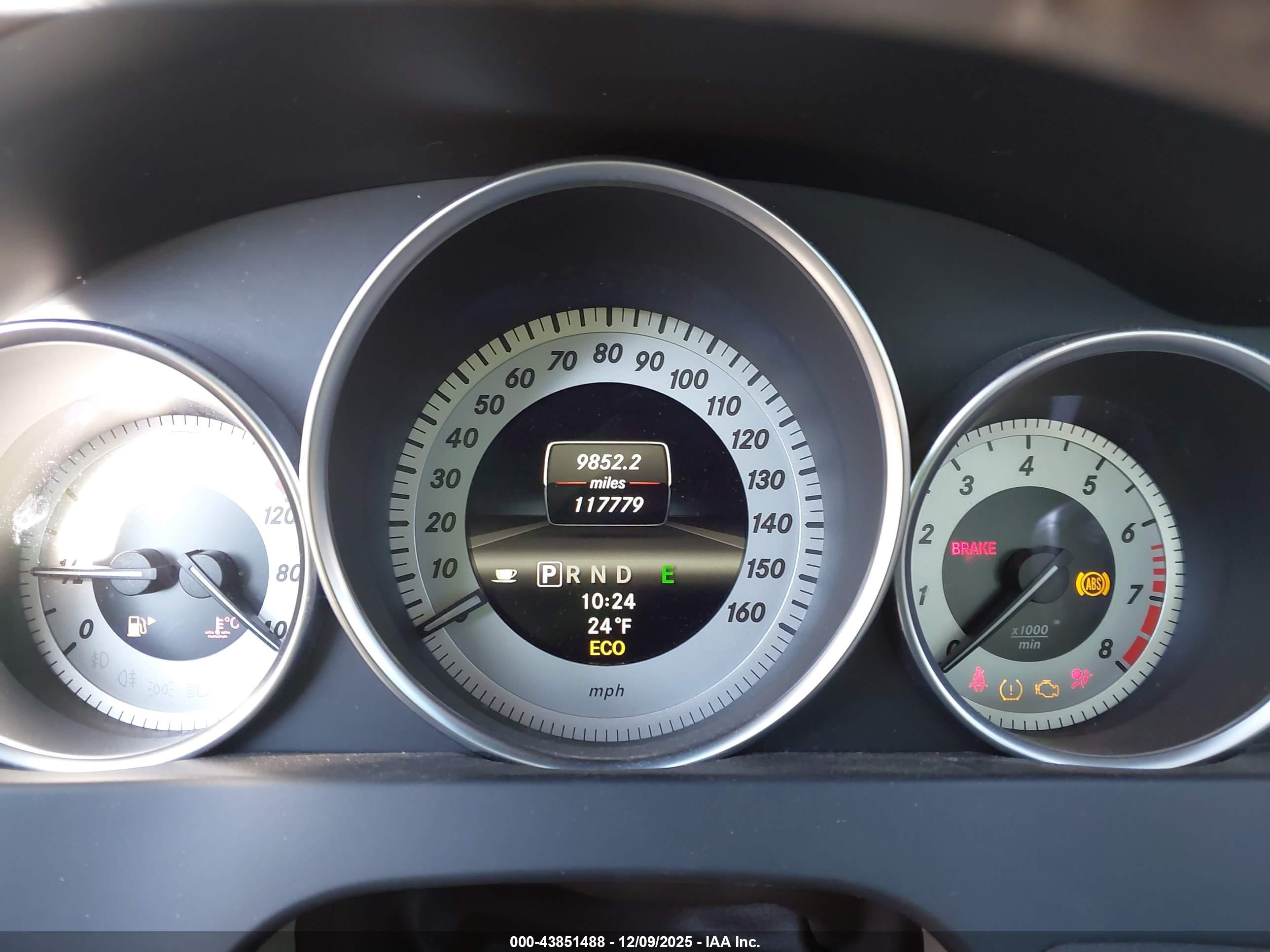 MERCEDES-BENZ C image 7
