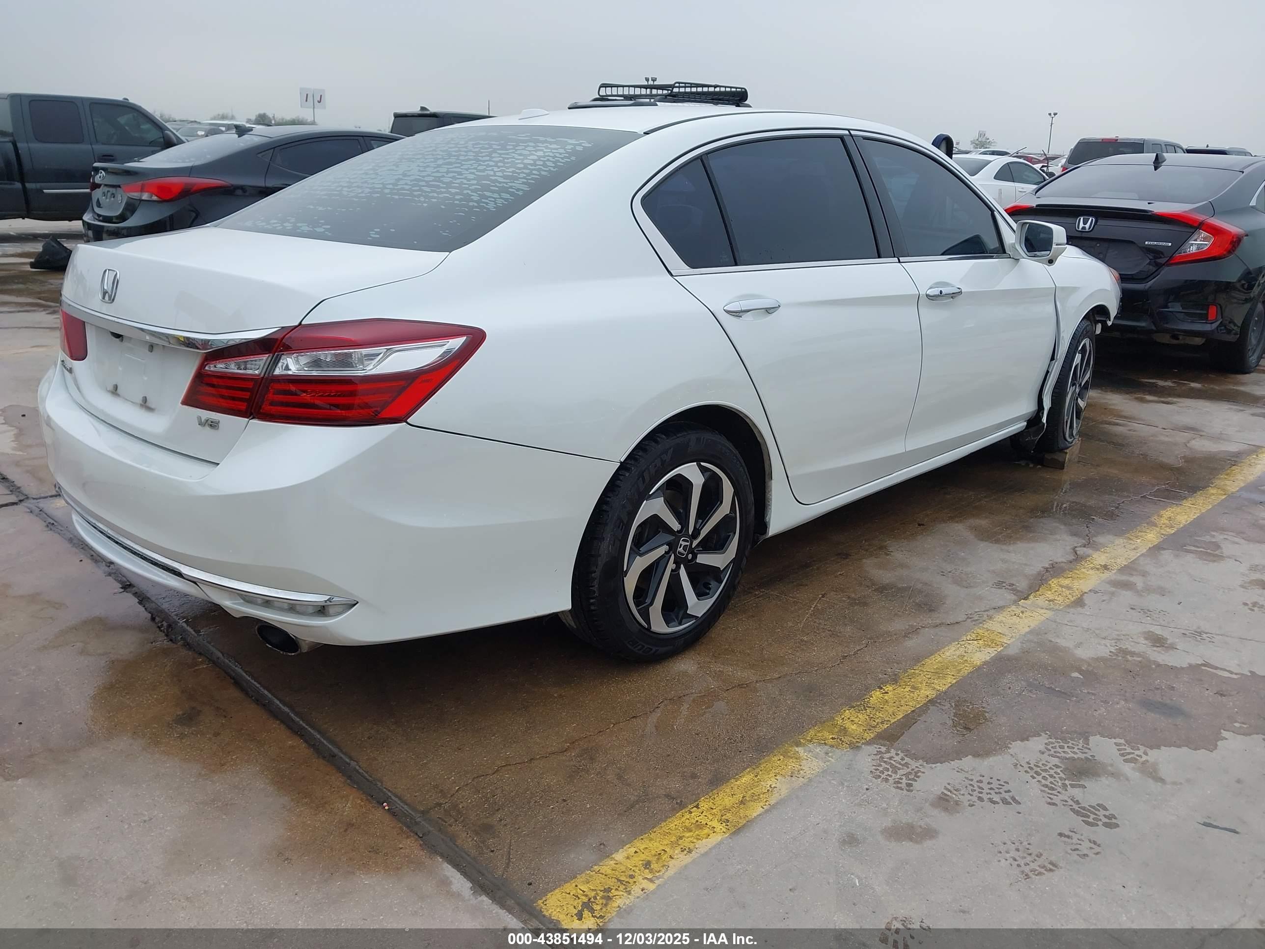 HONDA ACCORD image 4