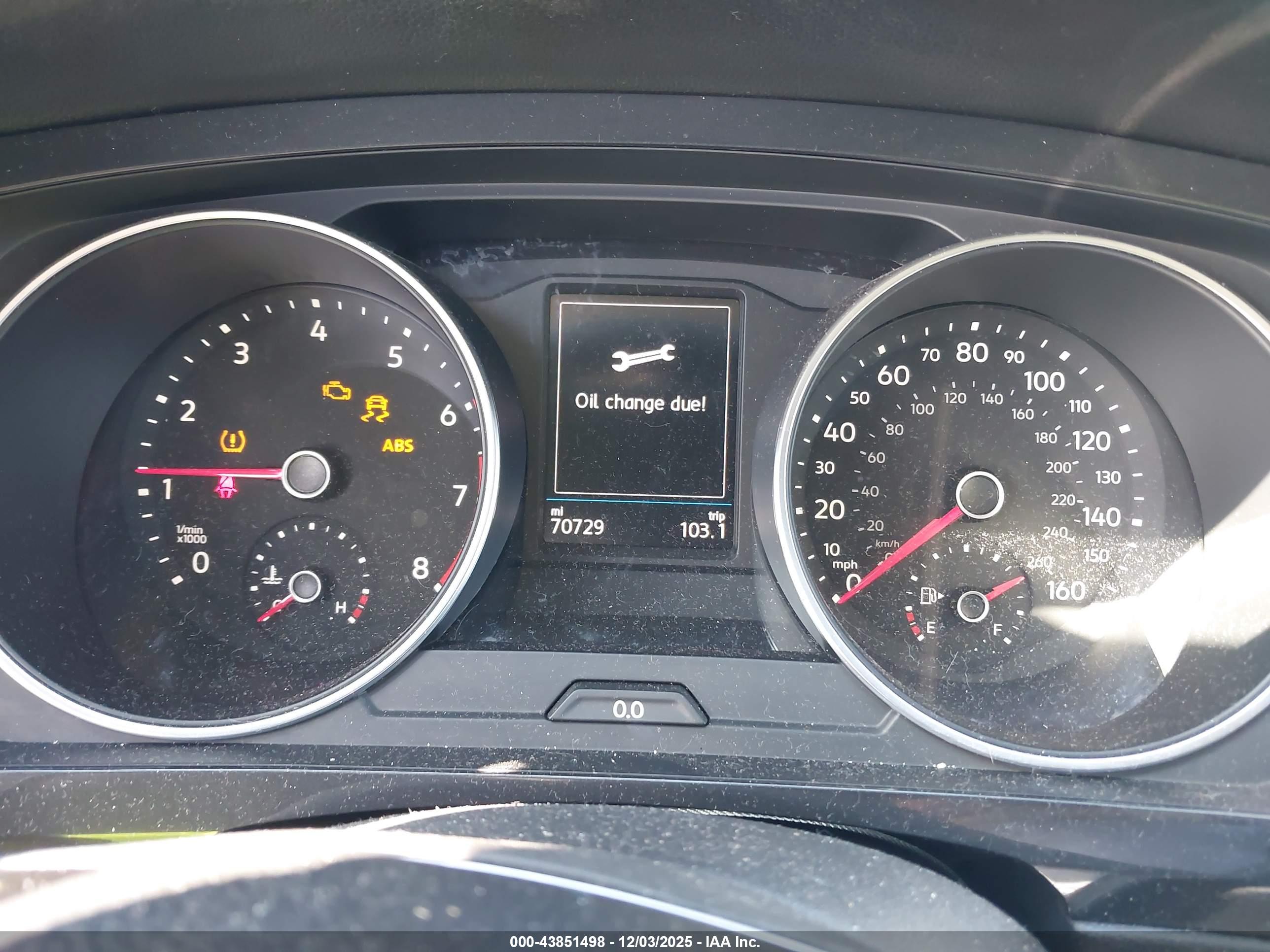 VOLKSWAGEN TIGUAN image 7