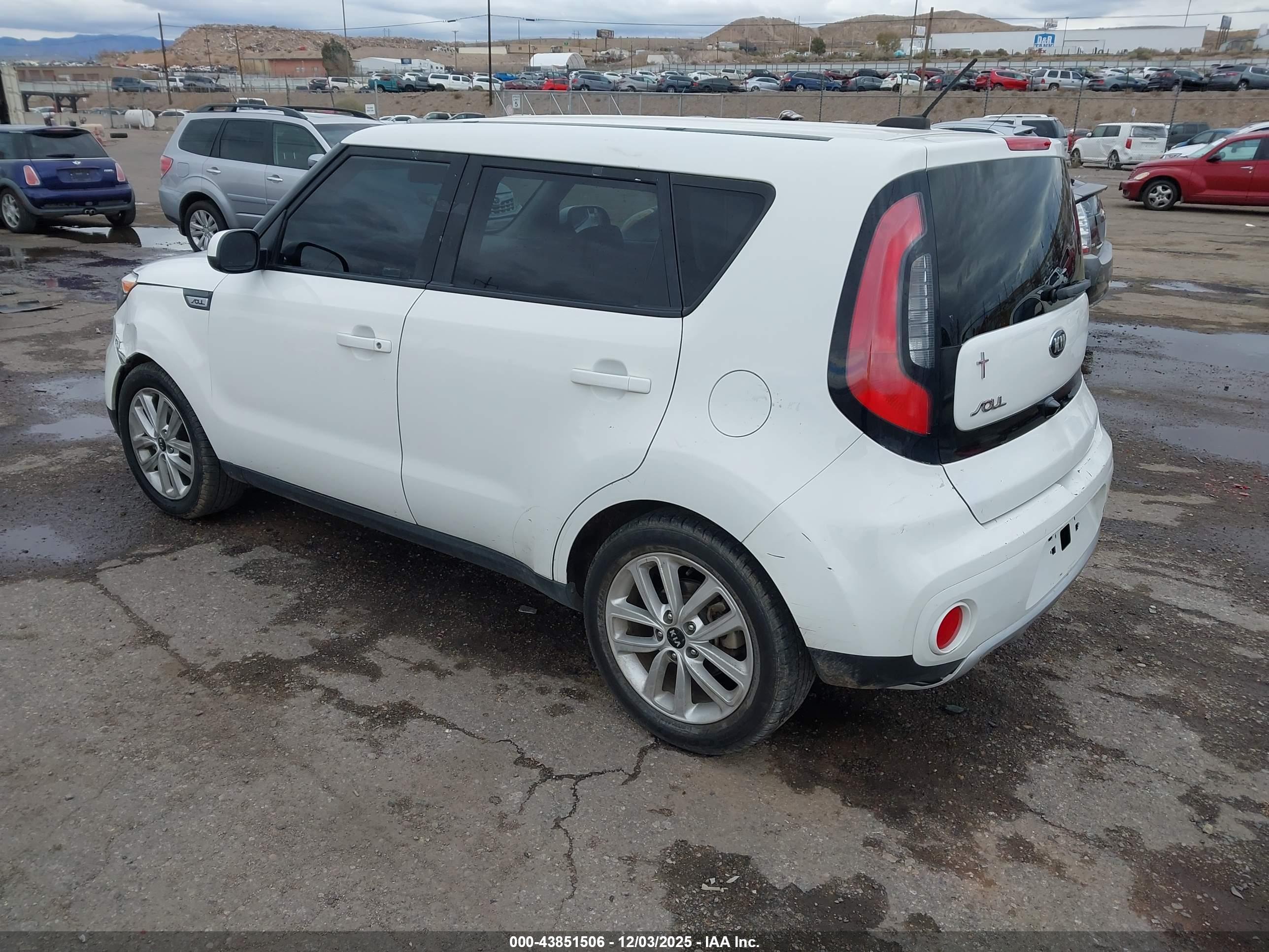 KIA SOUL image 3