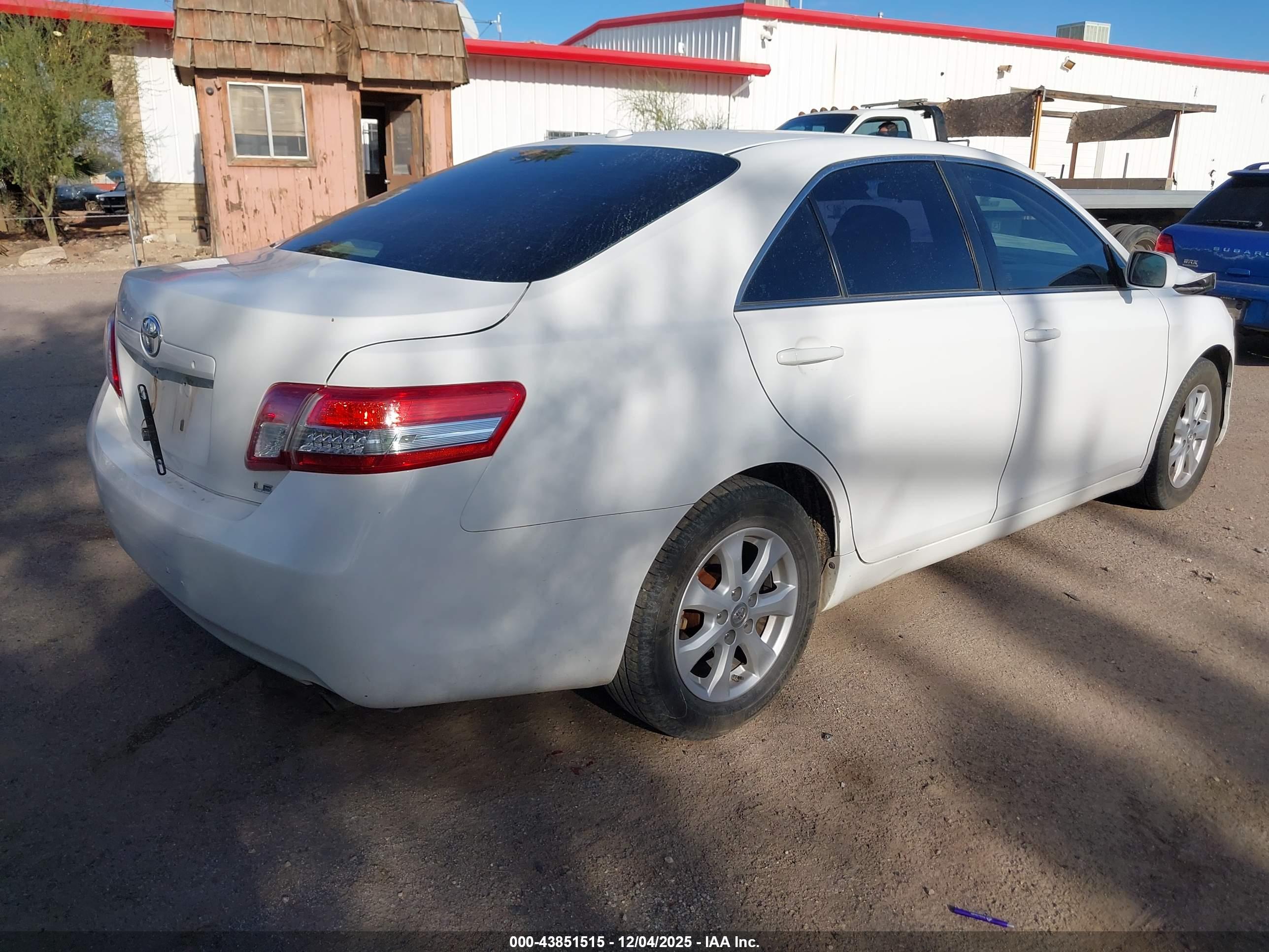 TOYOTA CAMRY image 4