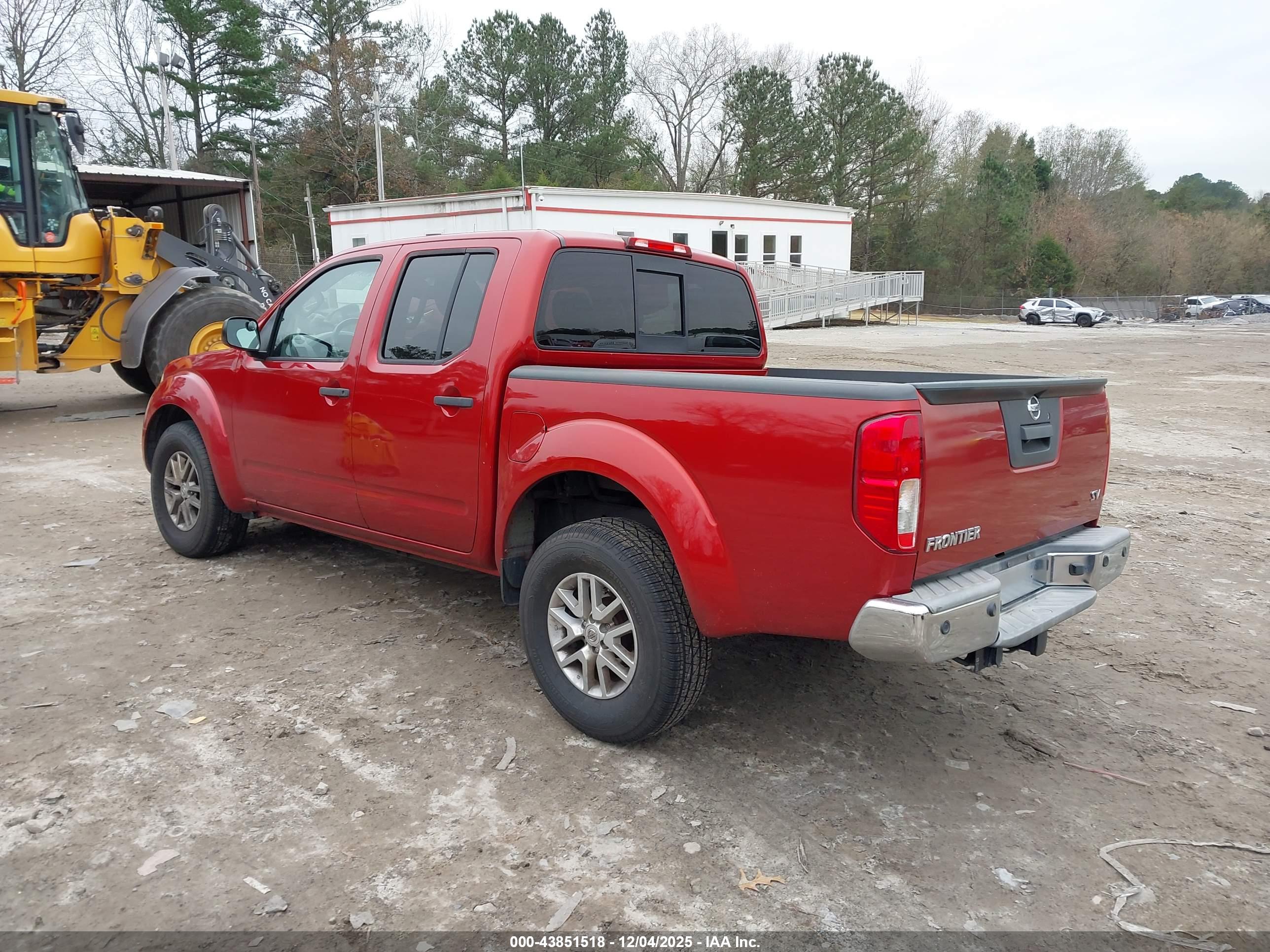 NISSAN FRONTIER image 3