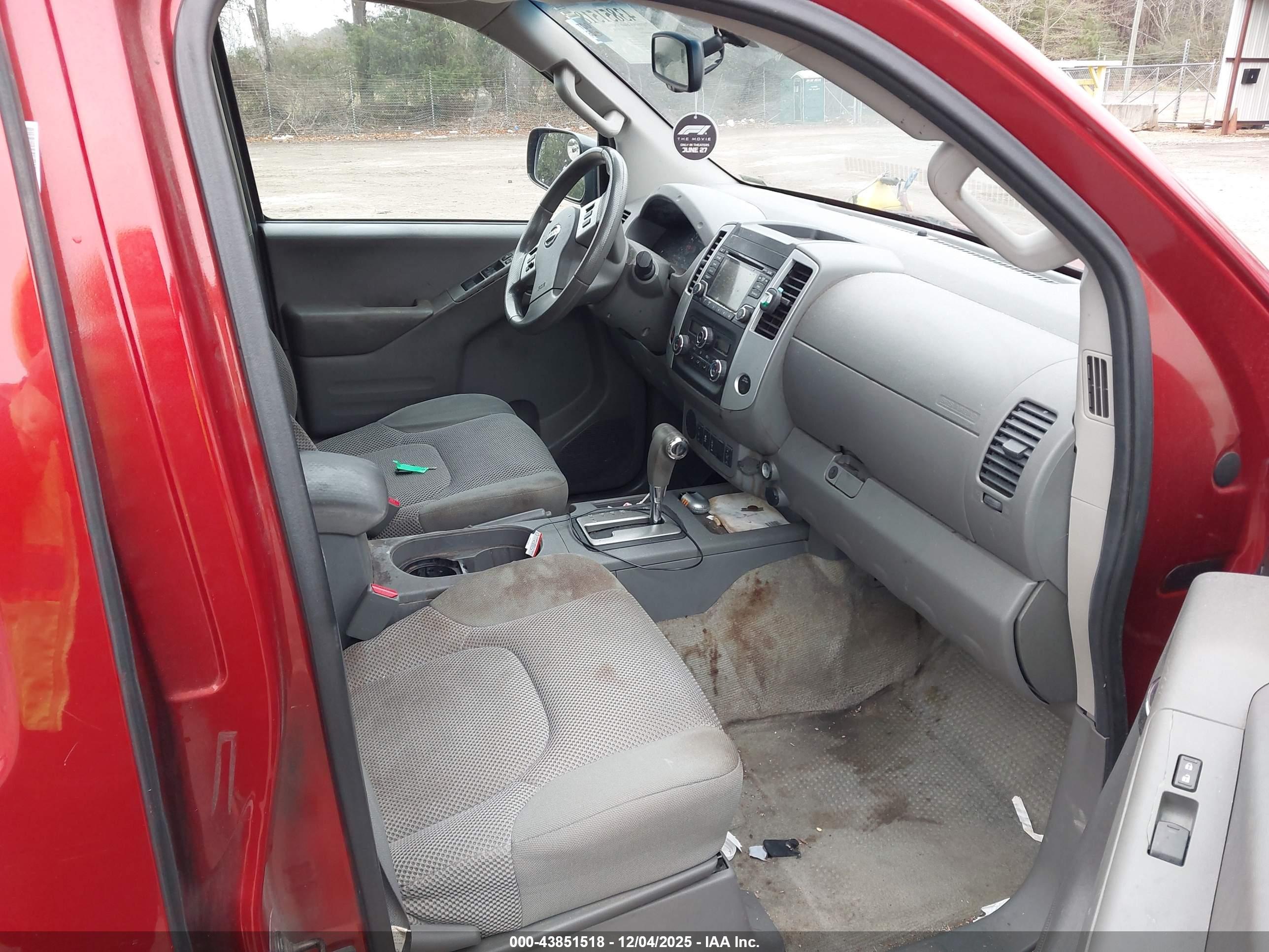 NISSAN FRONTIER image 5