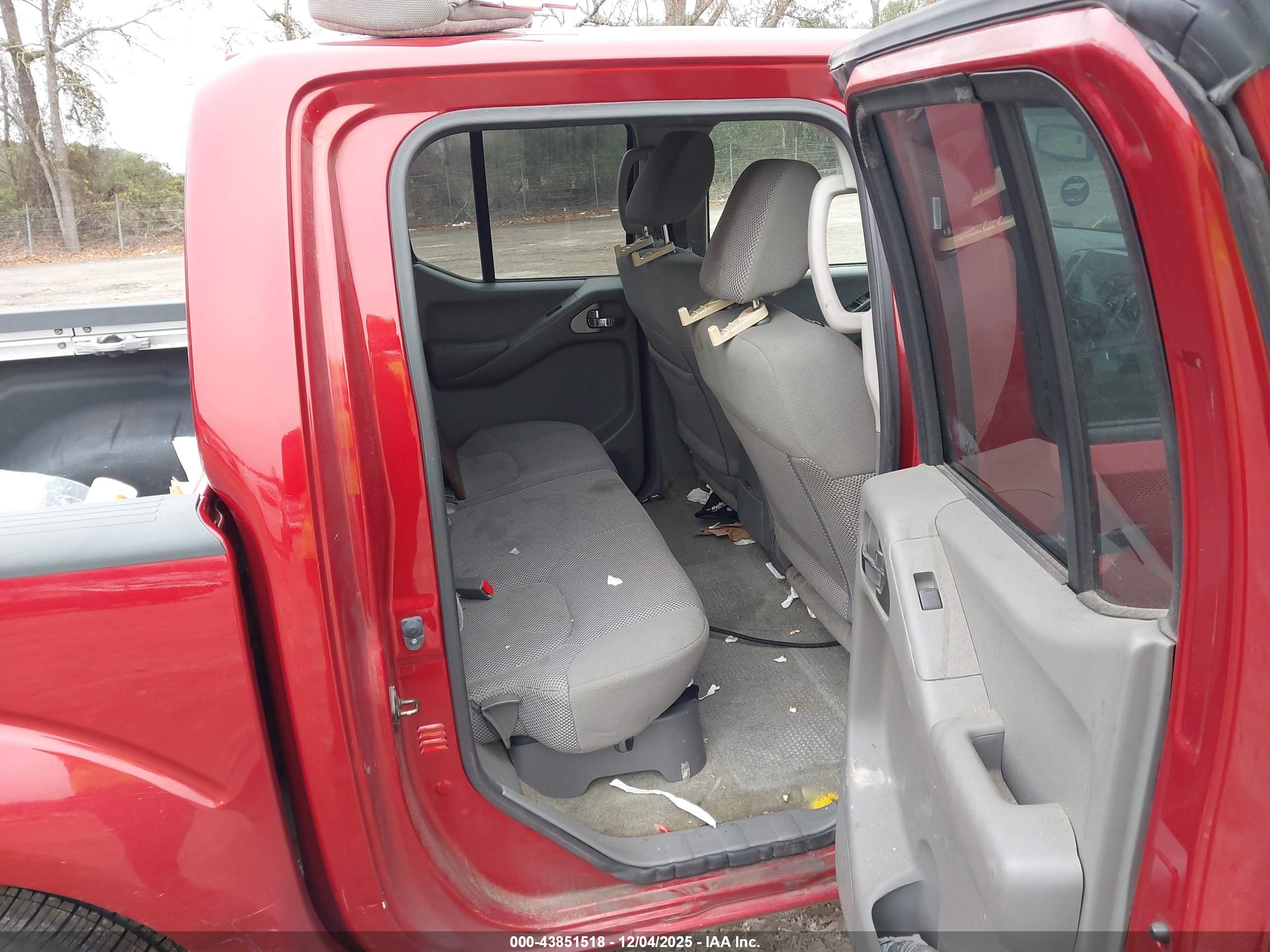 NISSAN FRONTIER image 8