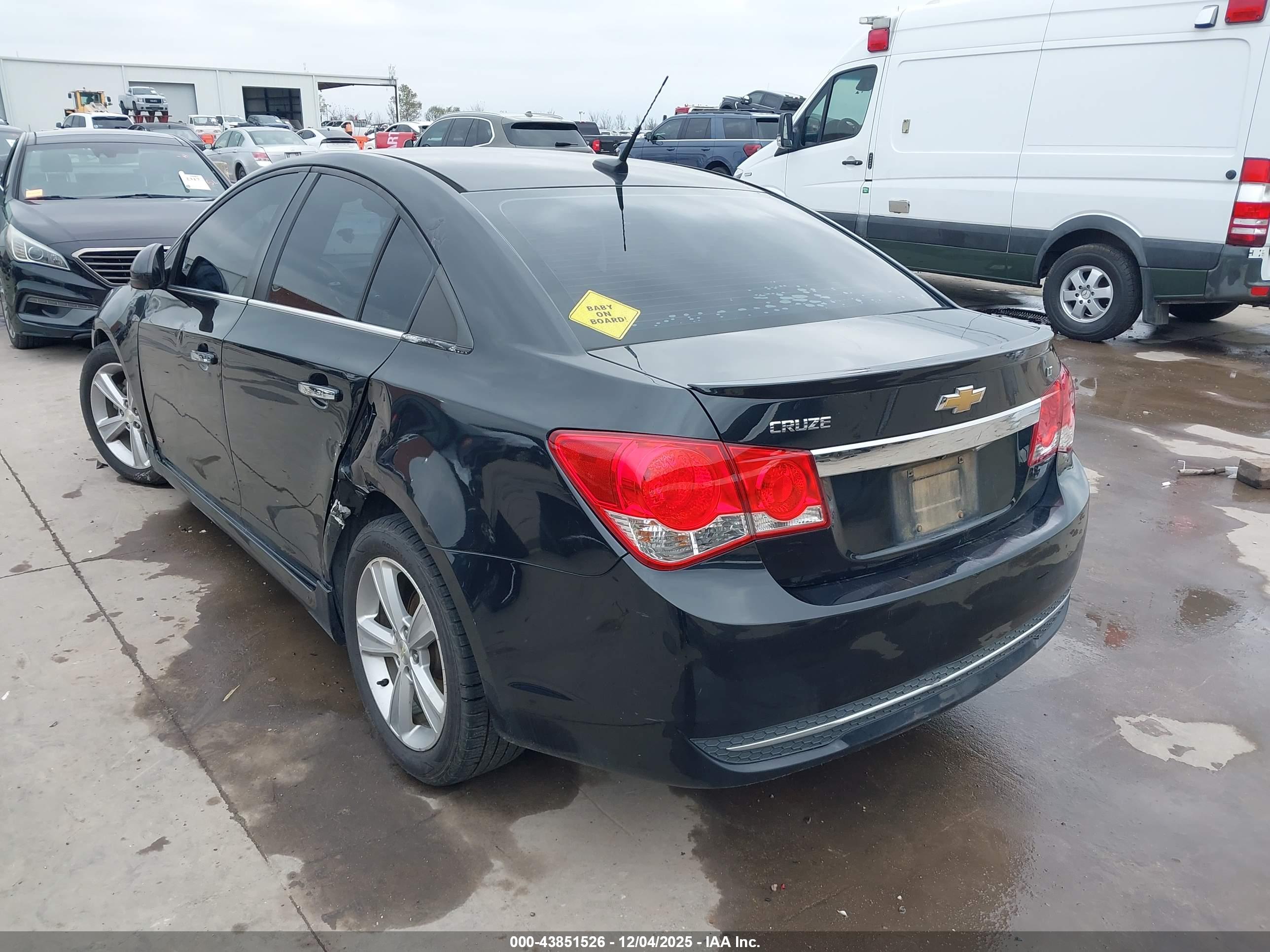 CHEVROLET CRUZE image 3