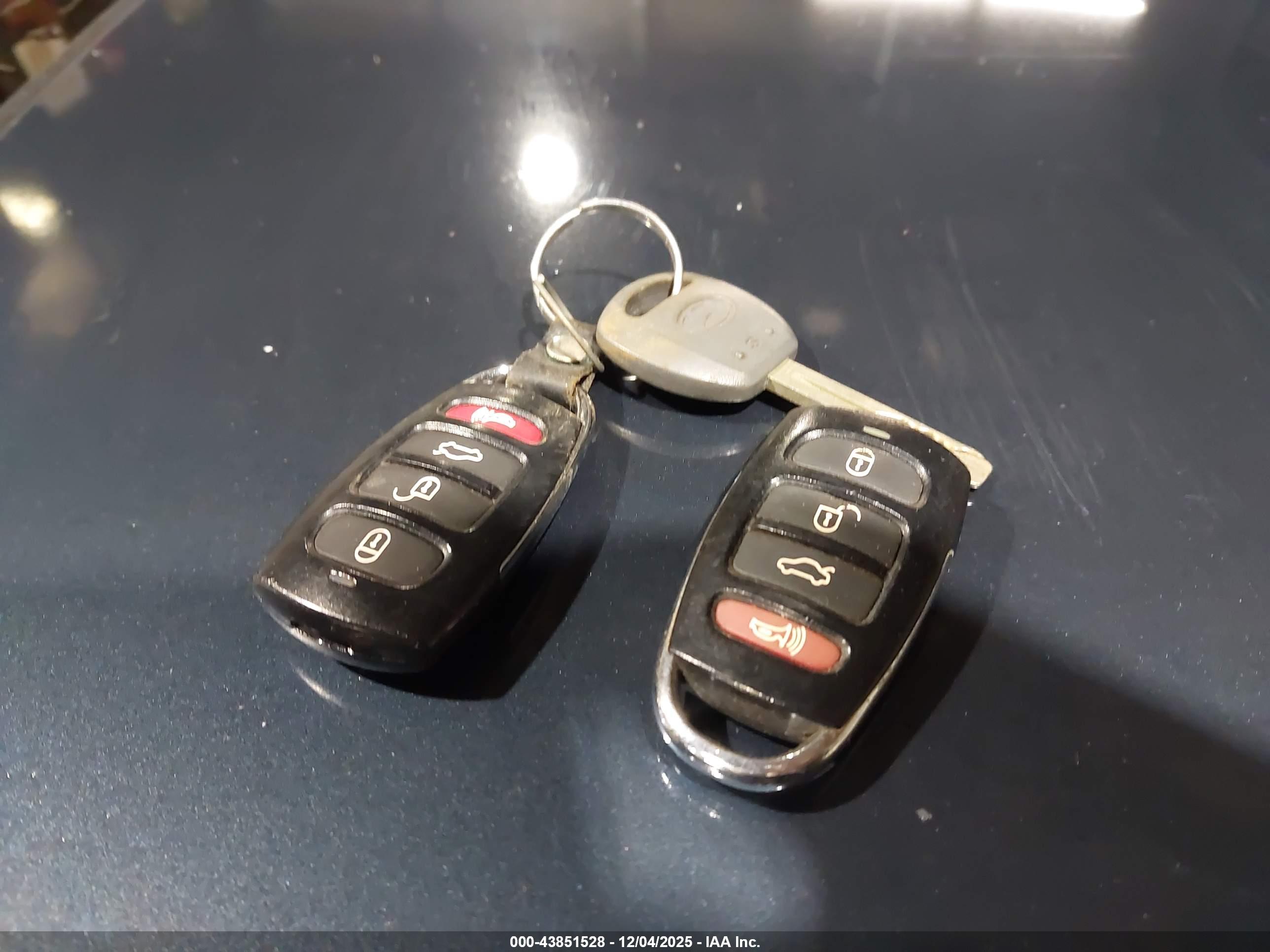 HYUNDAI AZERA image 11