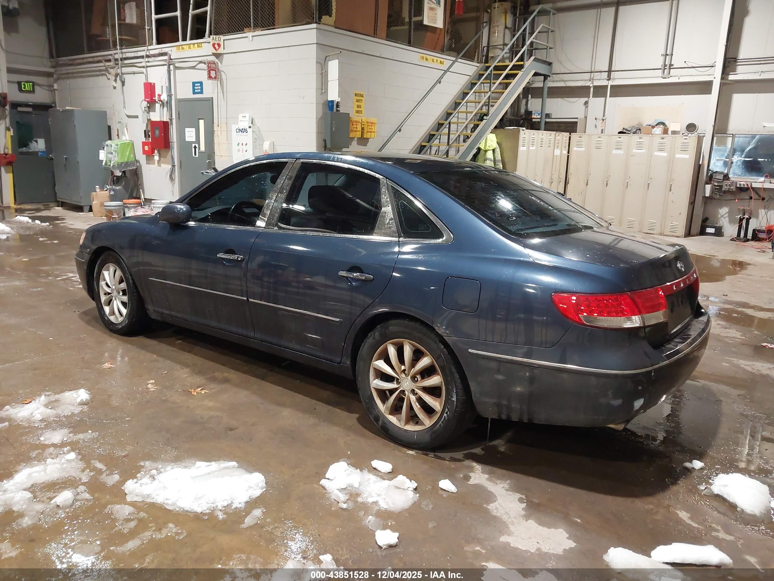 HYUNDAI AZERA image 3