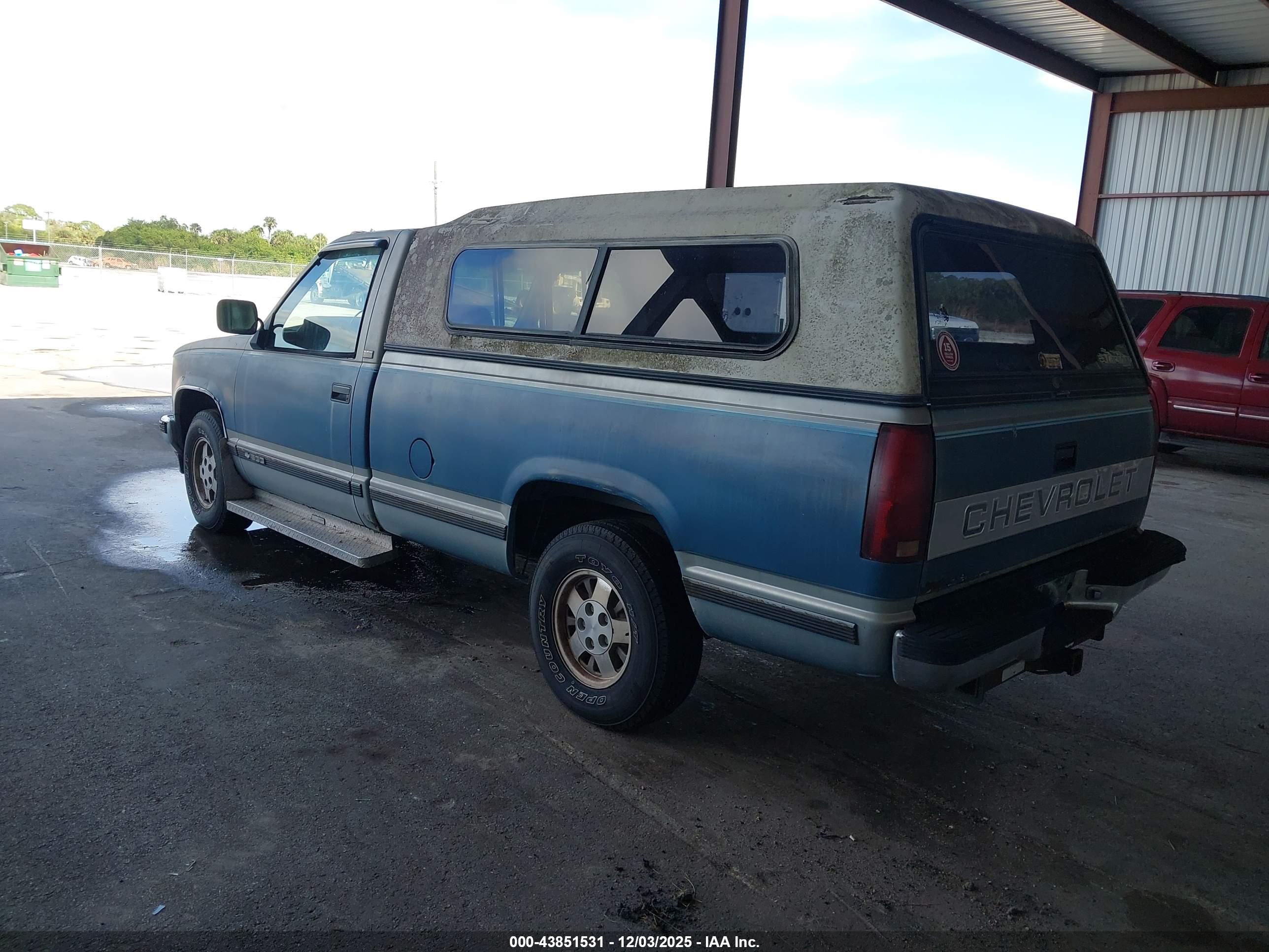 CHEVROLET GMT-400 image 3