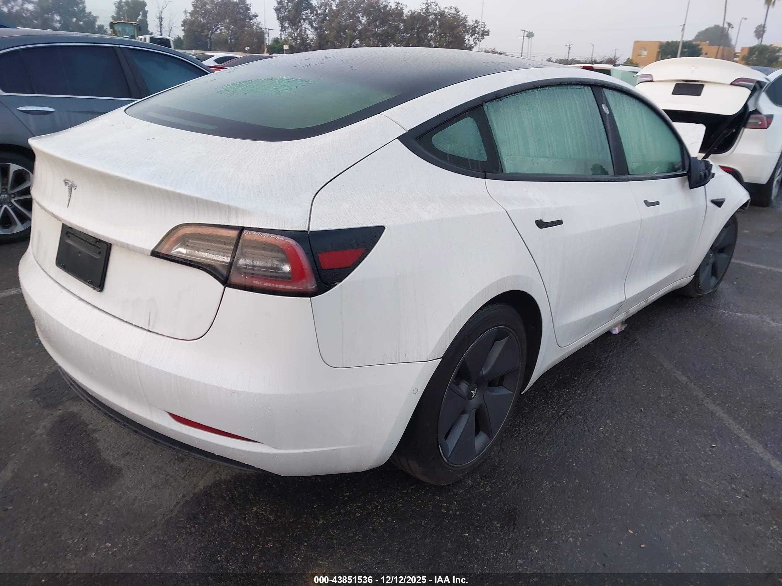 TESLA MODEL image 4