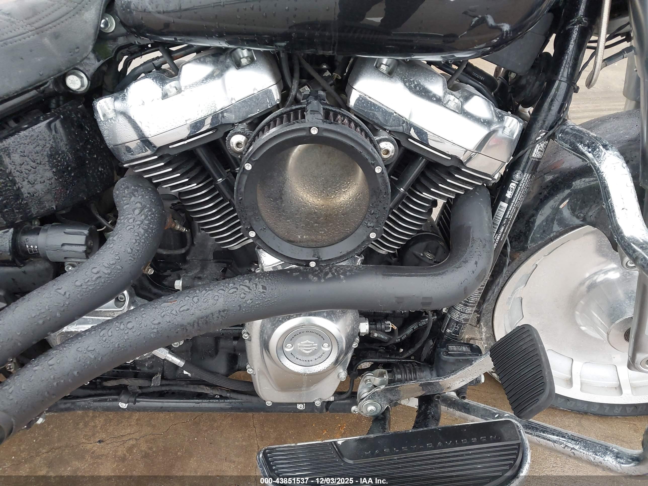 HARLEY-DAVIDSON FLFBS image 8