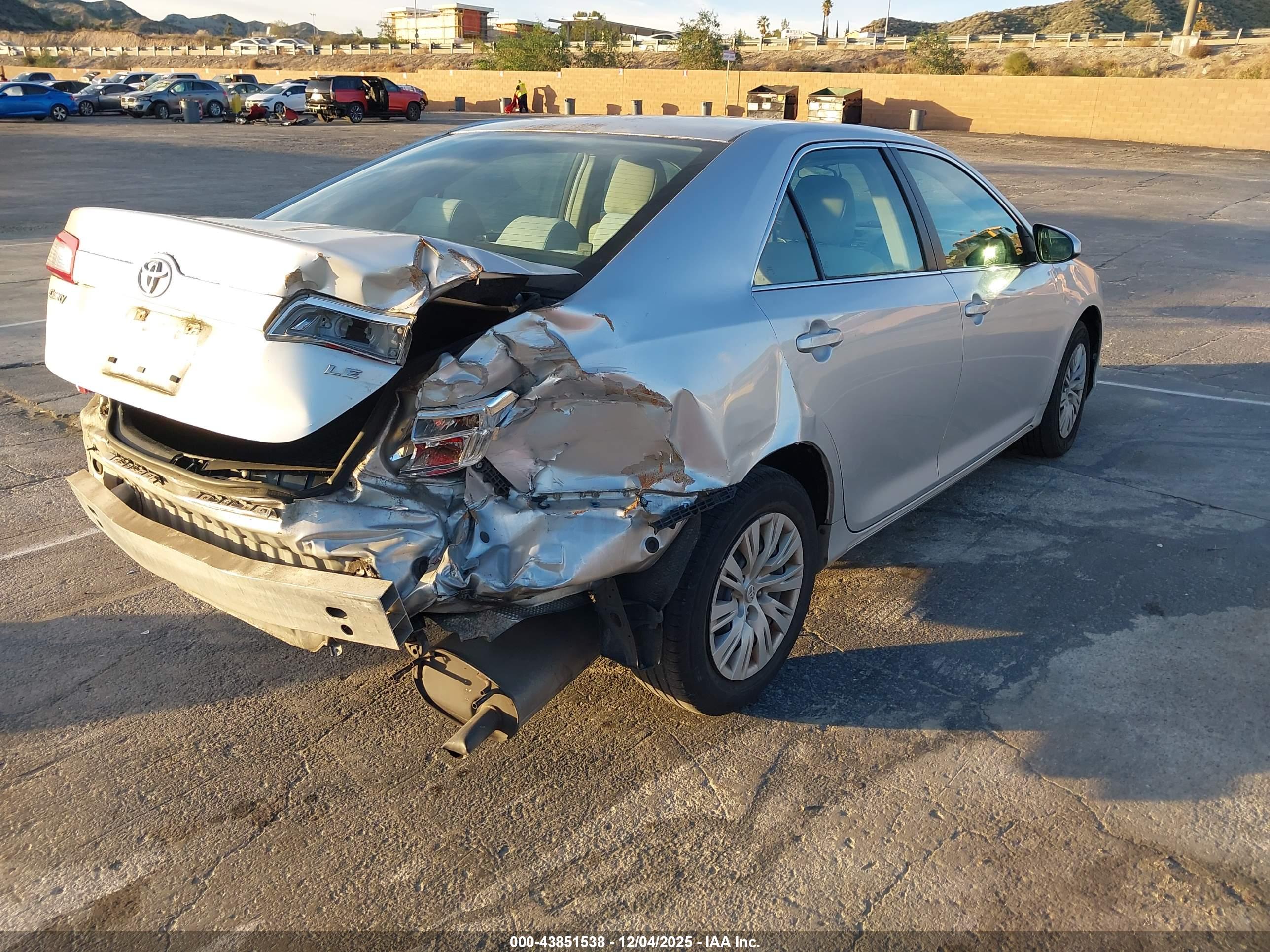 TOYOTA CAMRY image 4